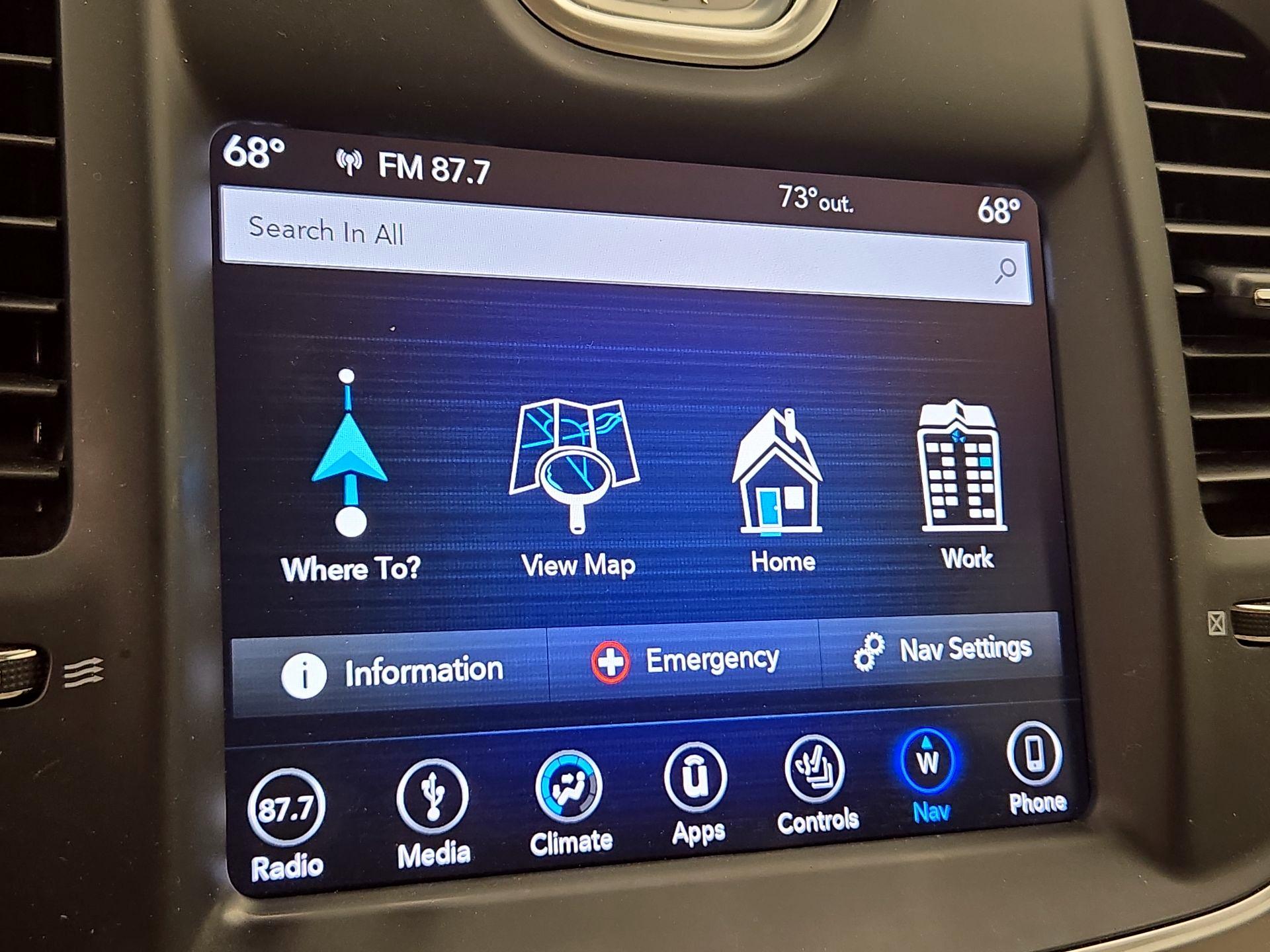 Thumbnail: 2019 Chrysler 300 - 14