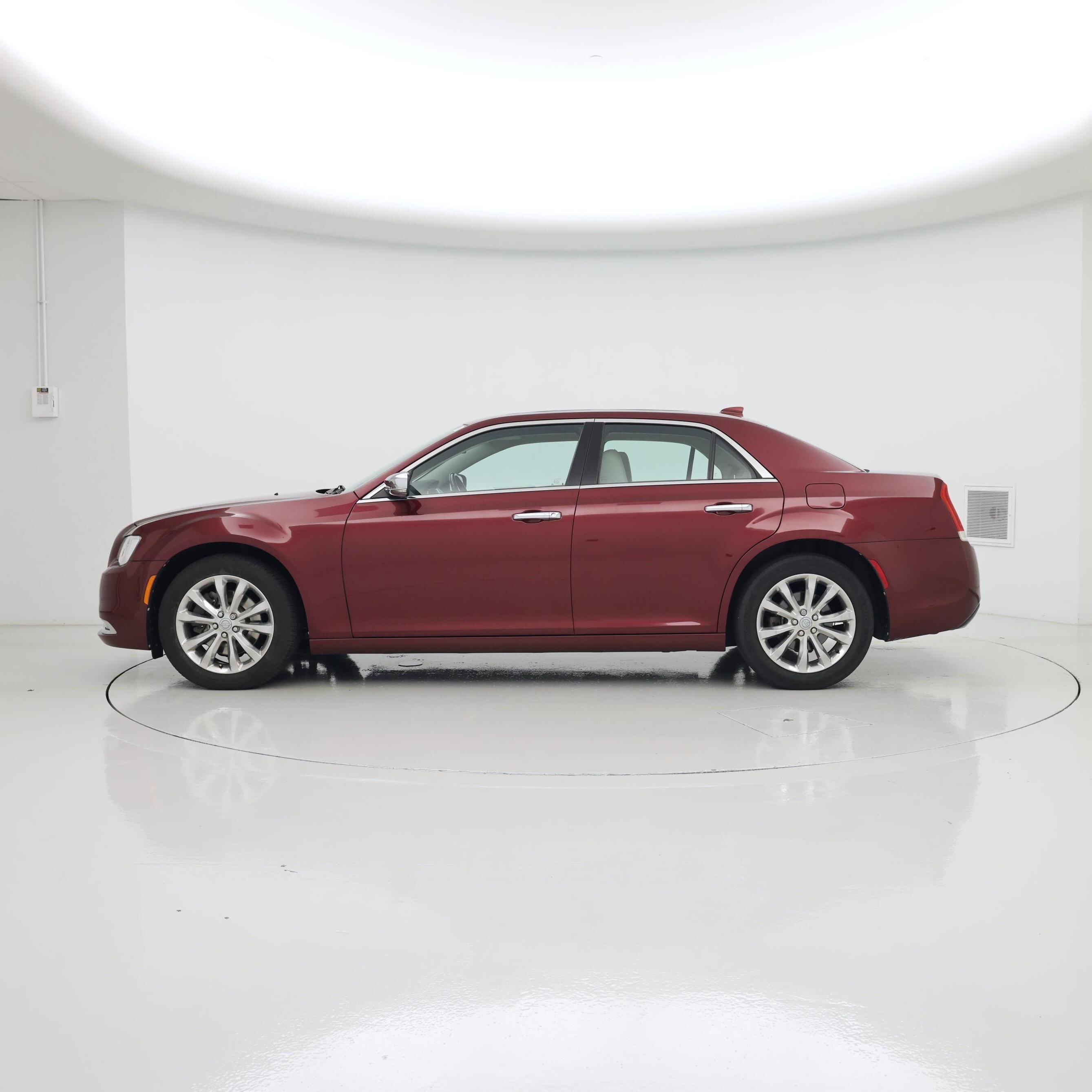 Thumbnail: 2019 Chrysler 300 - 3