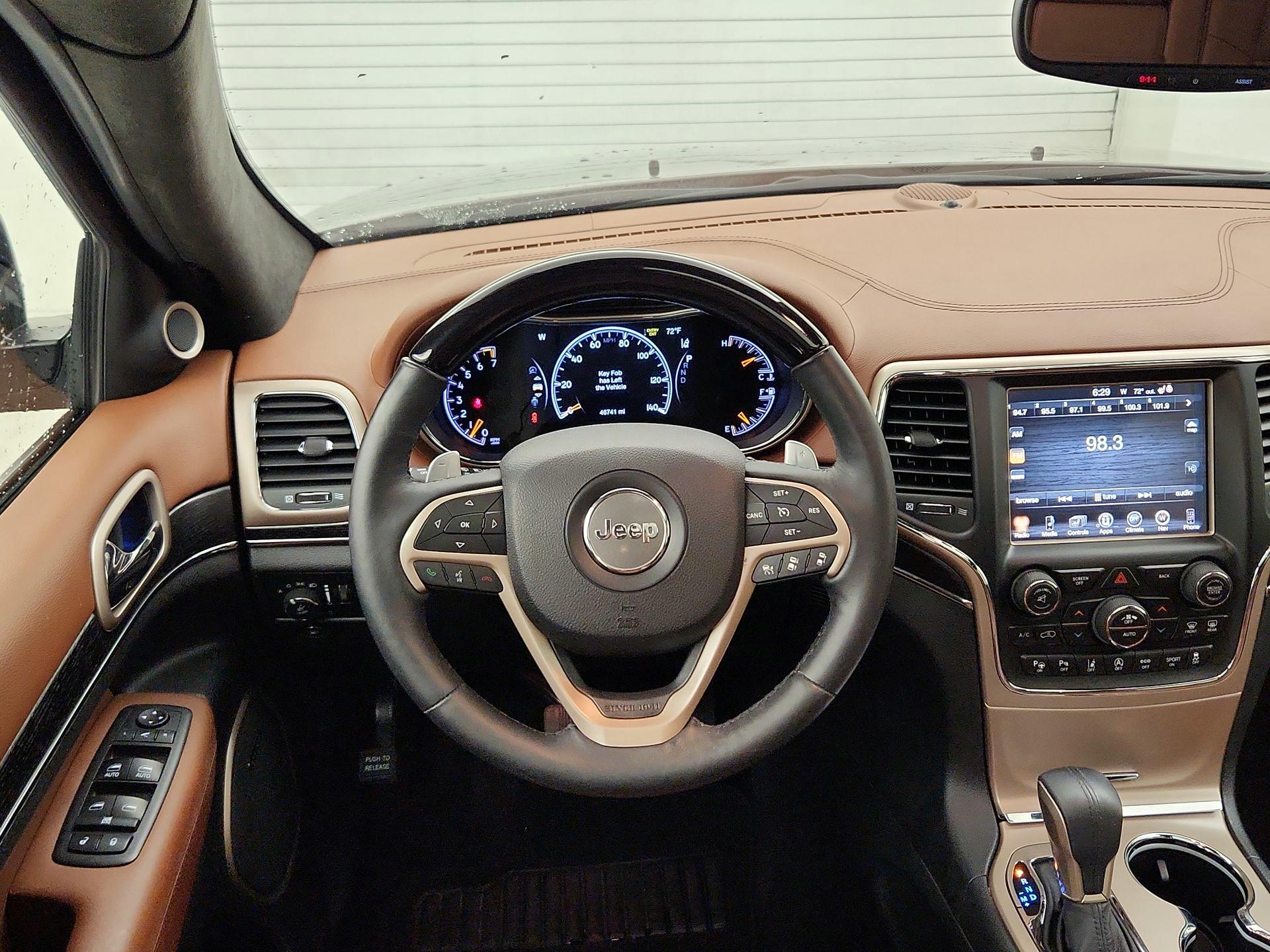 Thumbnail: 2017 Jeep Grand Cherokee - 10