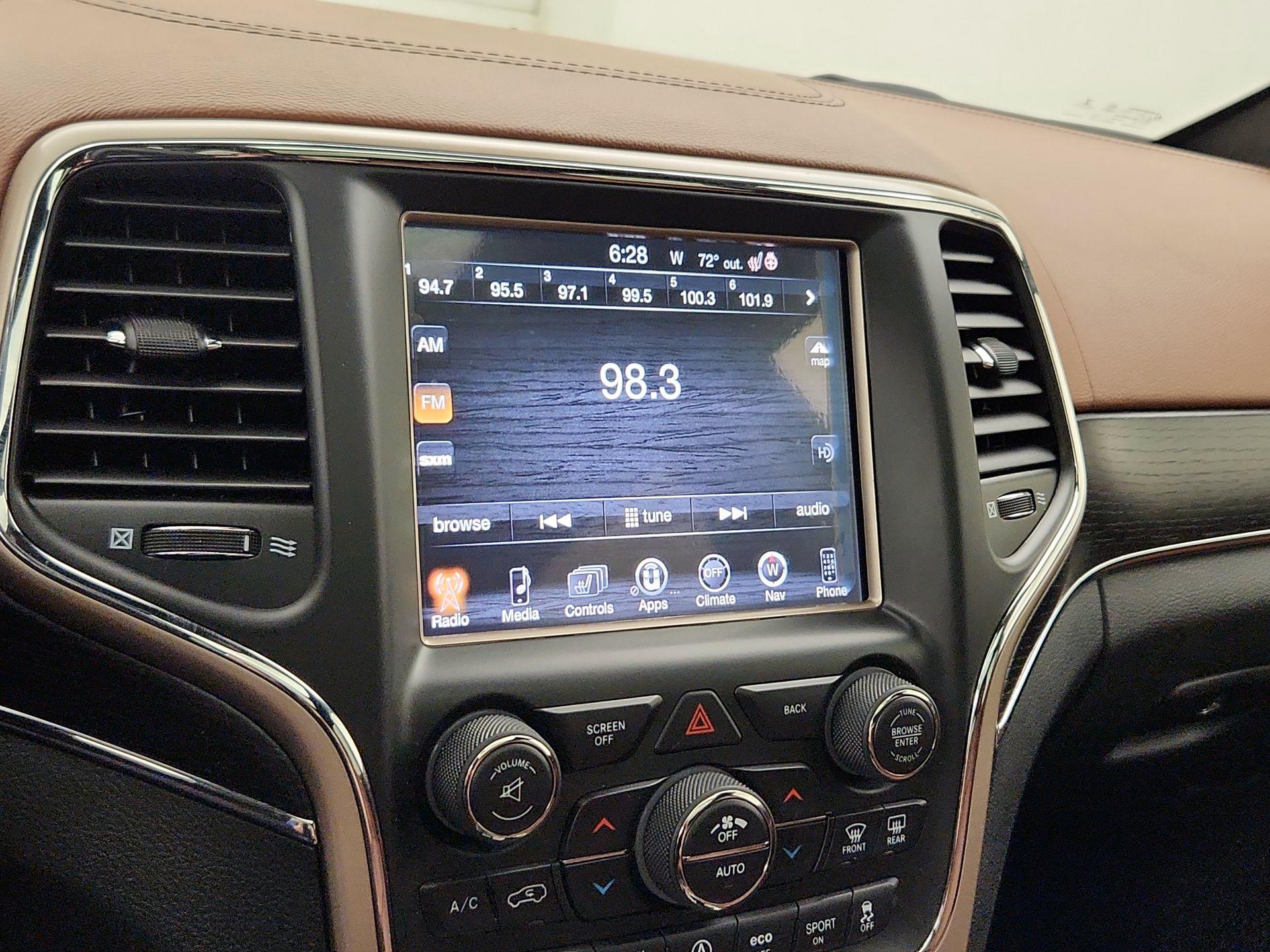 Thumbnail: 2017 Jeep Grand Cherokee - 15