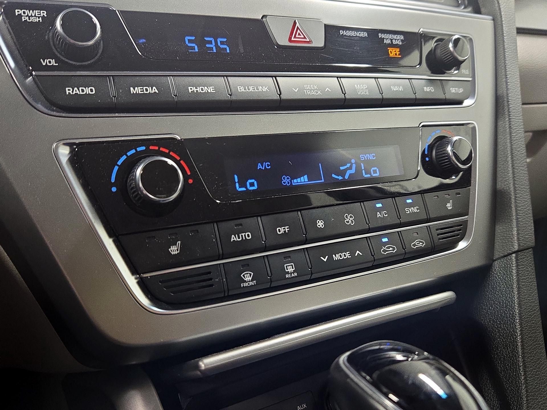 Thumbnail: 2015 Hyundai Sonata - 17