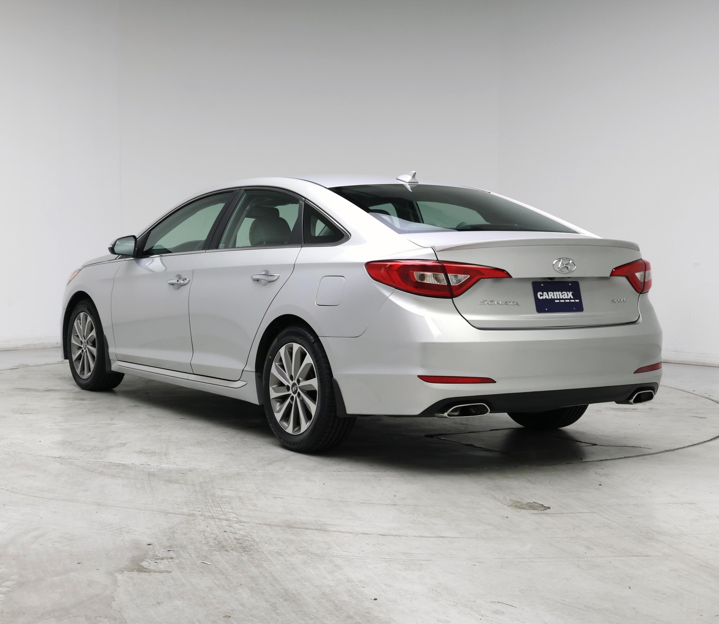 Thumbnail: 2015 Hyundai Sonata - 2
