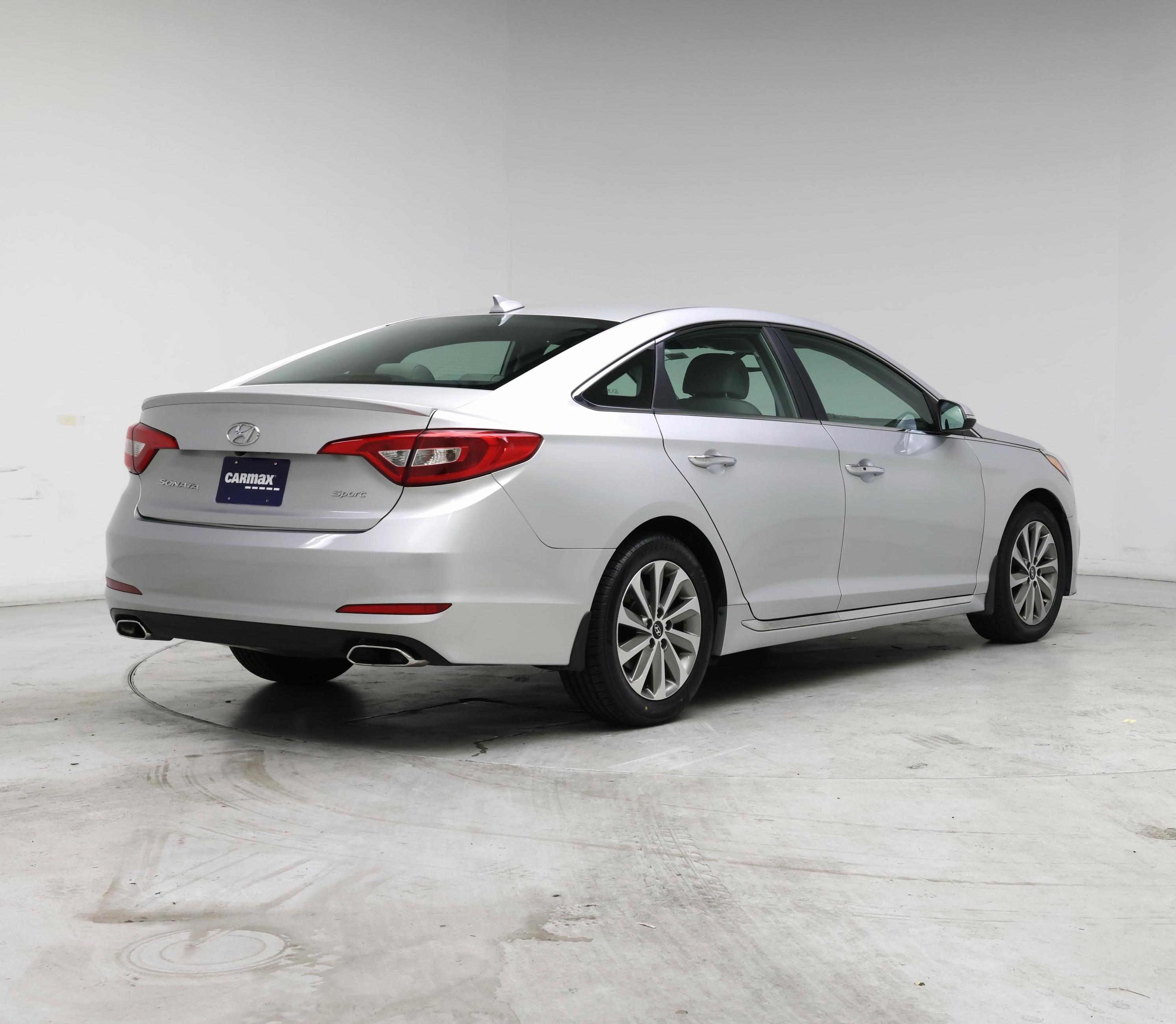 Thumbnail: 2015 Hyundai Sonata - 8