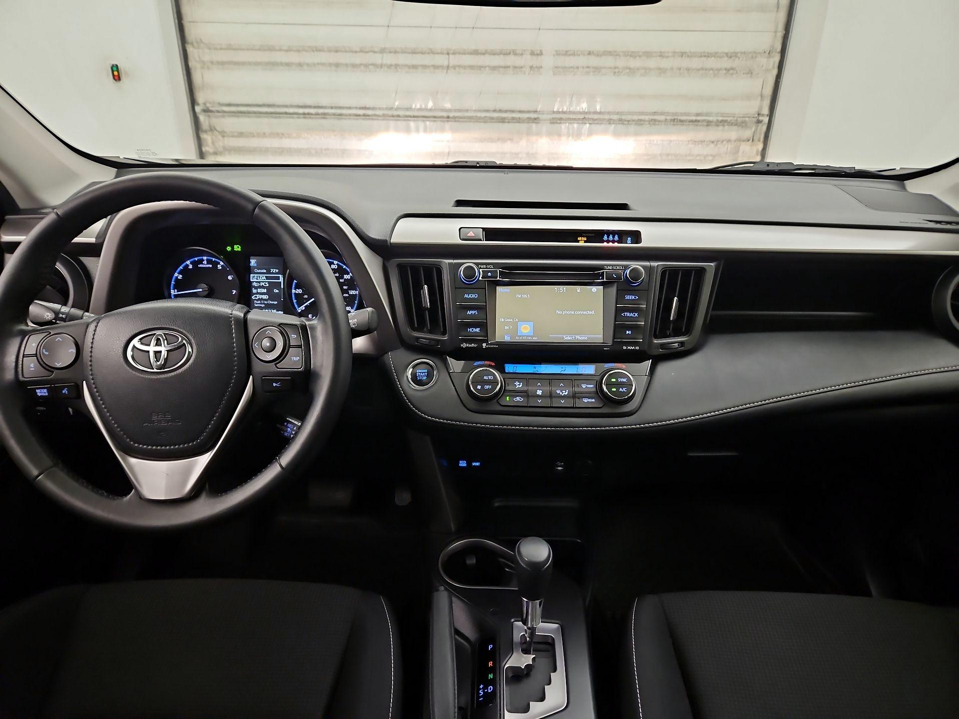 Thumbnail: 2018 Toyota RAV4 - 9