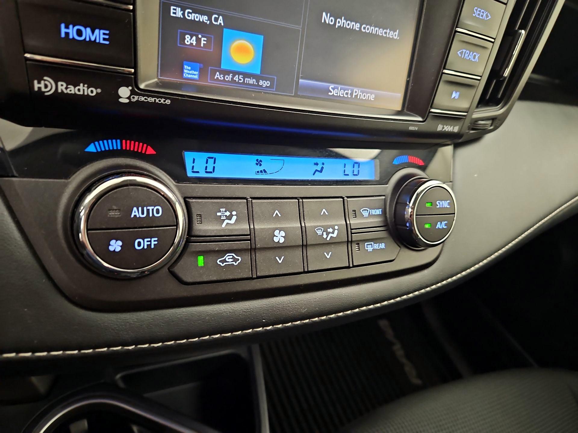 Thumbnail: 2018 Toyota RAV4 - 16