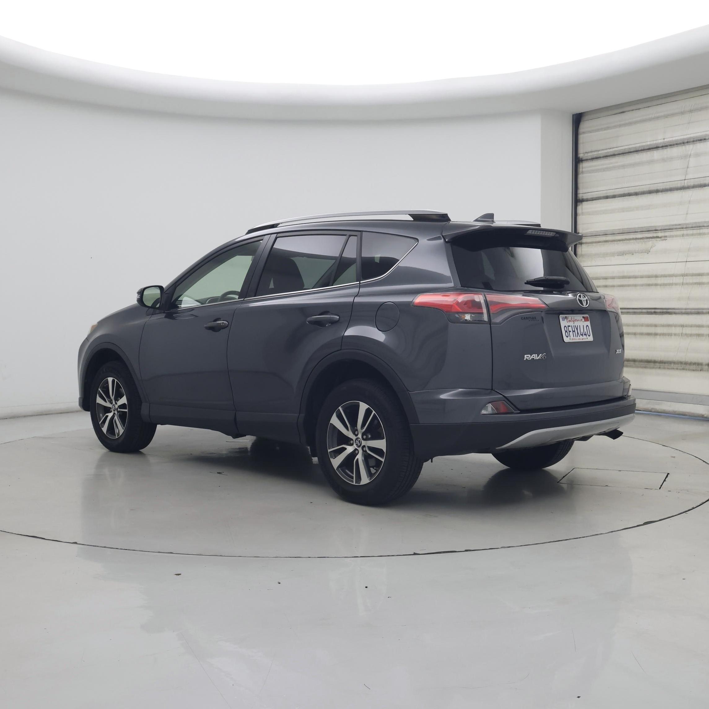 Thumbnail: 2018 Toyota RAV4 - 2