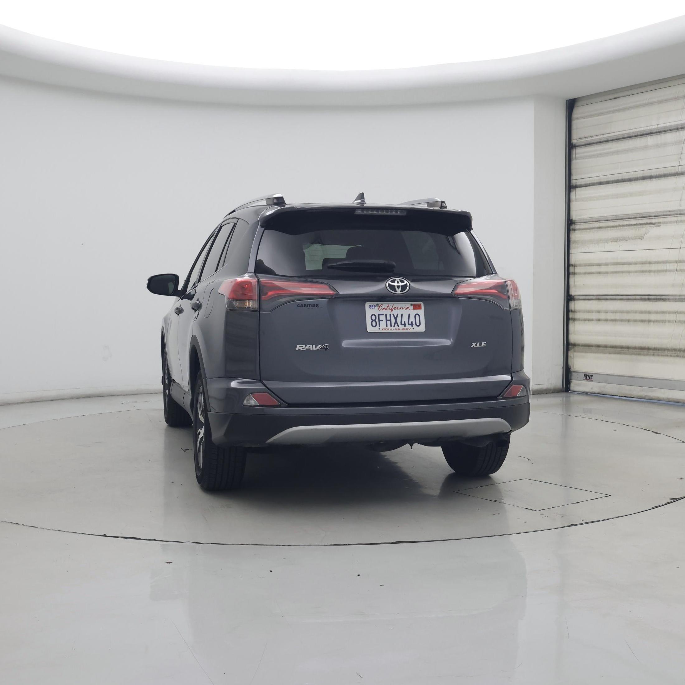Thumbnail: 2018 Toyota RAV4 - 6