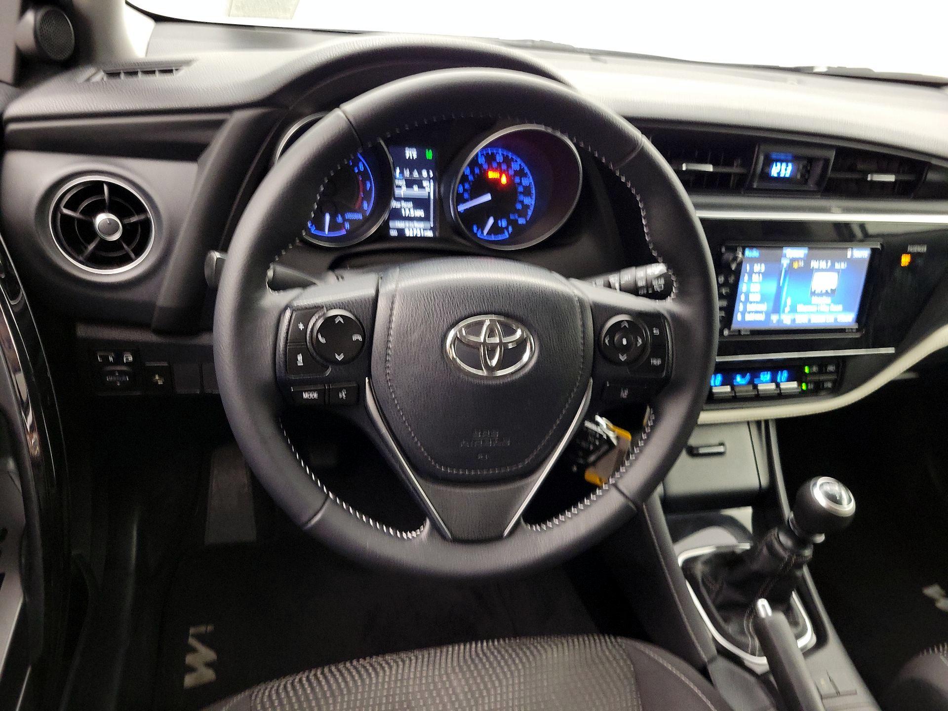 Thumbnail: 2017 Toyota Corolla iM - 10