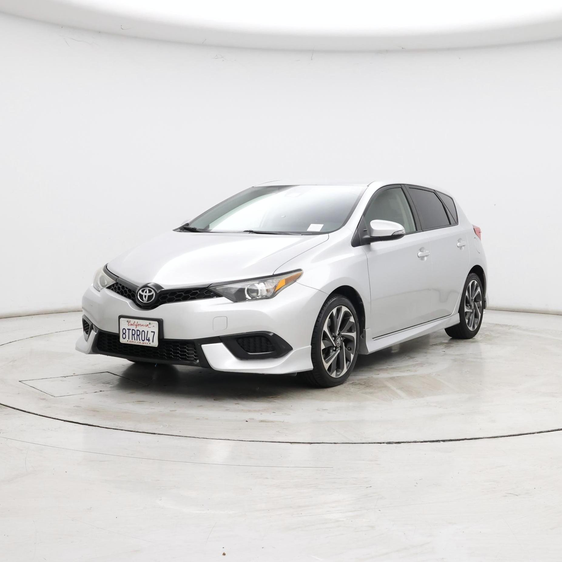 Thumbnail: 2017 Toyota Corolla iM - 4