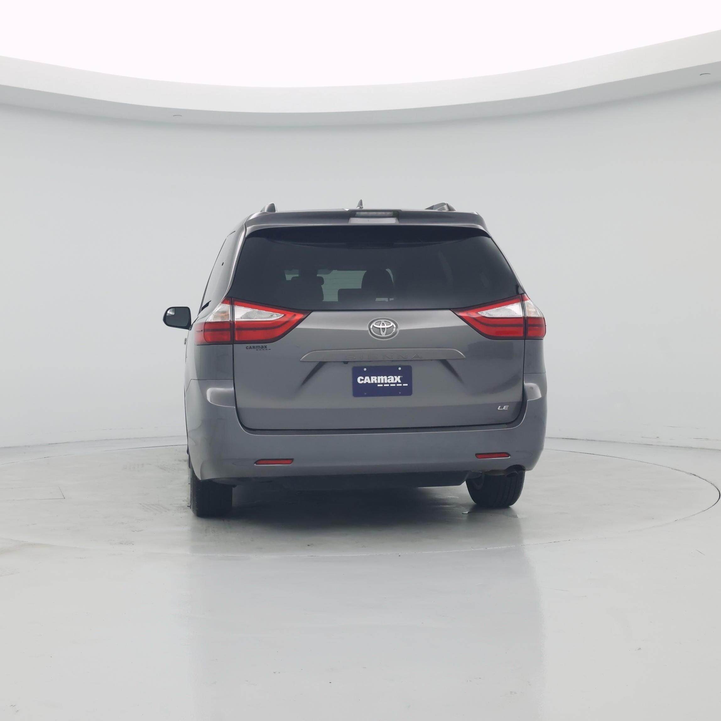 Thumbnail: 2019 Toyota Sienna - 6