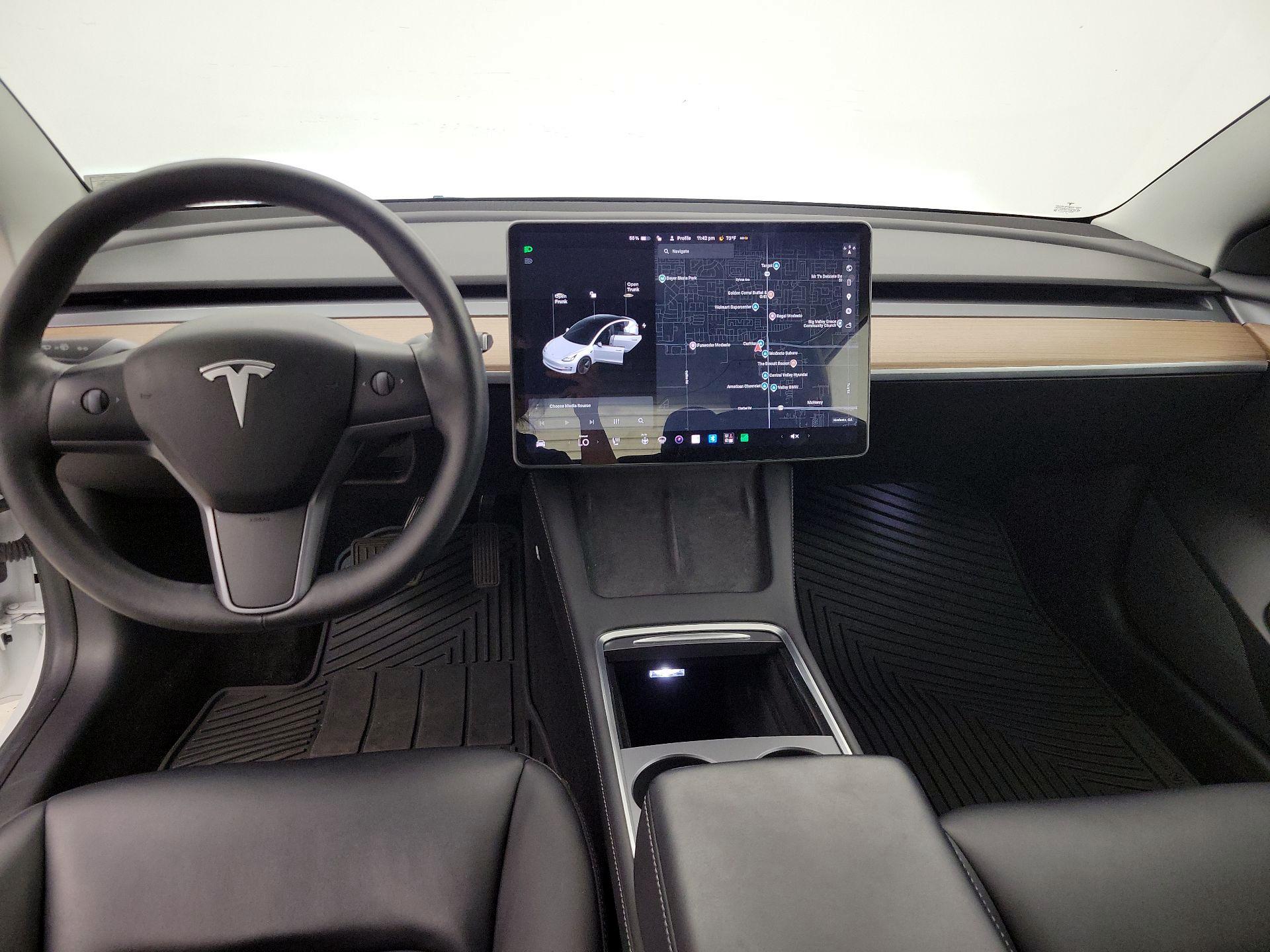 Thumbnail: 2021 Tesla Model 3 - 9
