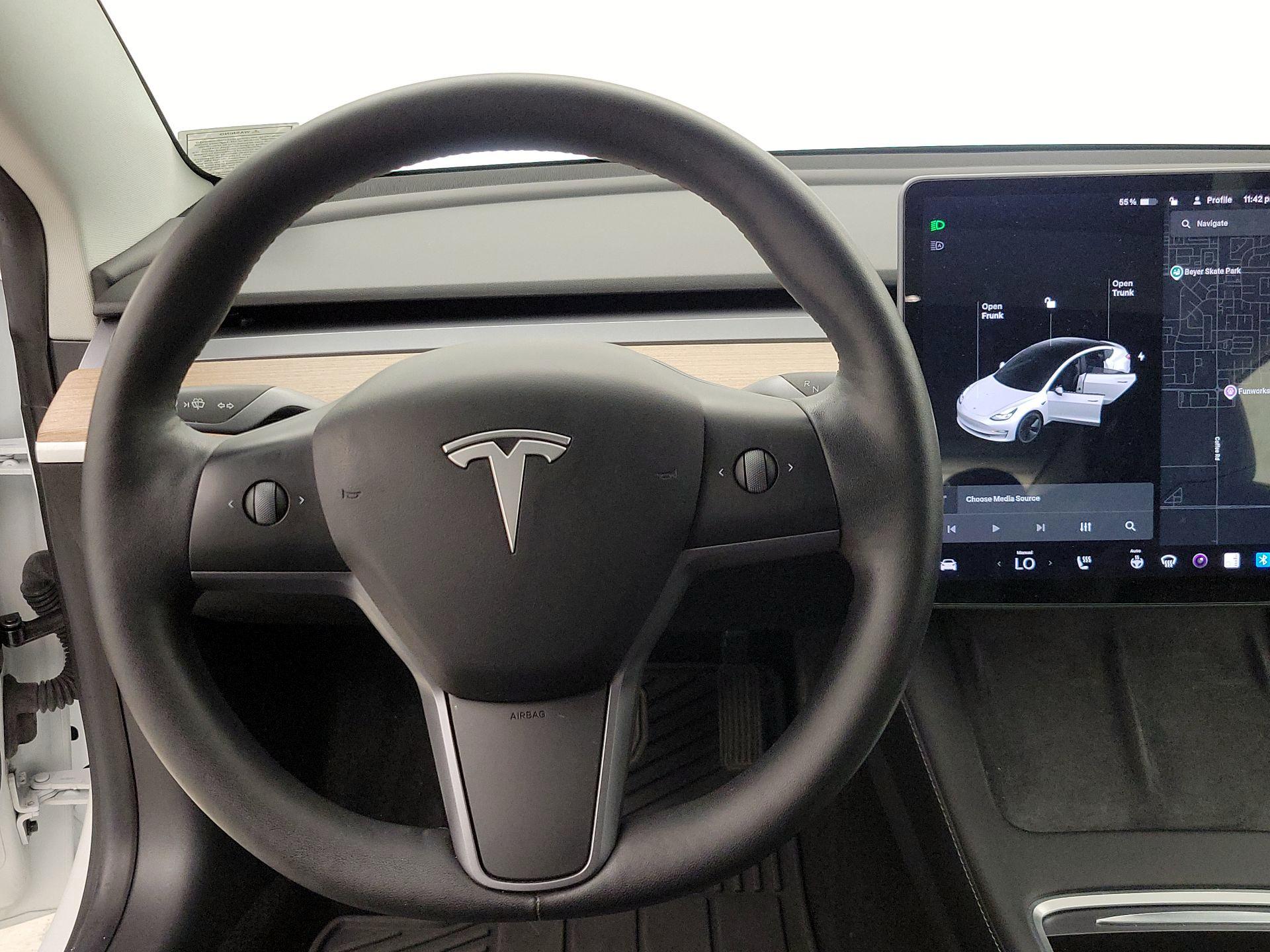 Thumbnail: 2021 Tesla Model 3 - 10