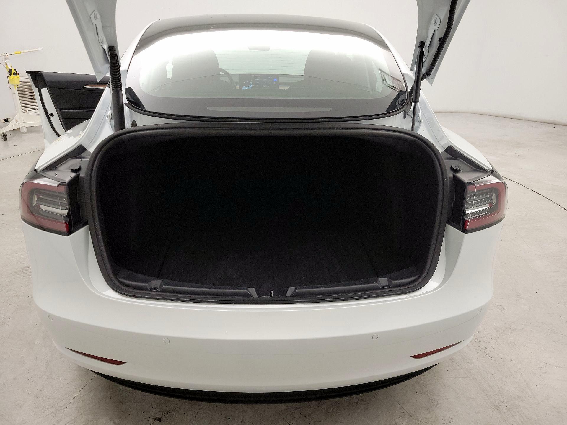 Thumbnail: 2021 Tesla Model 3 - 20