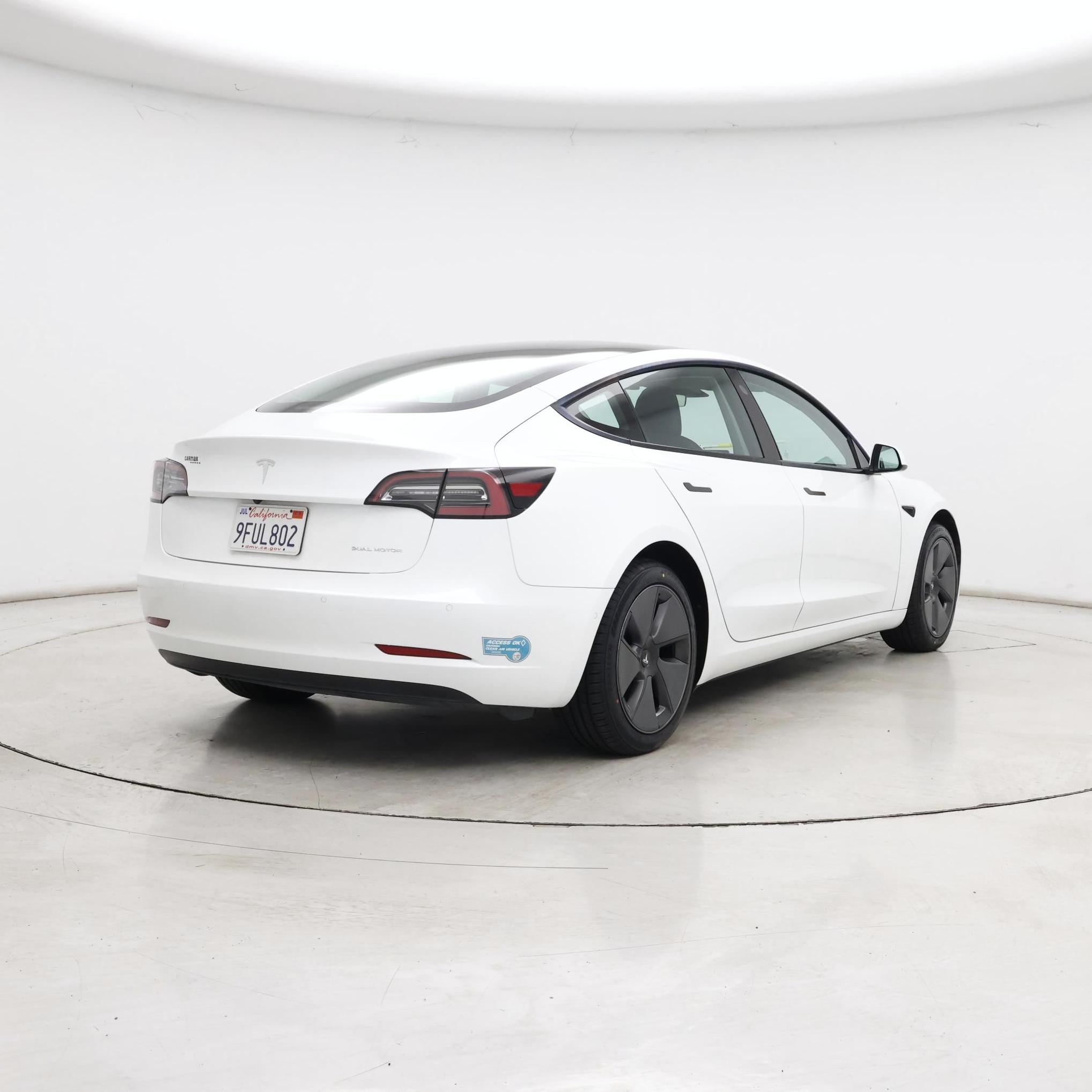 Thumbnail: 2021 Tesla Model 3 - 8