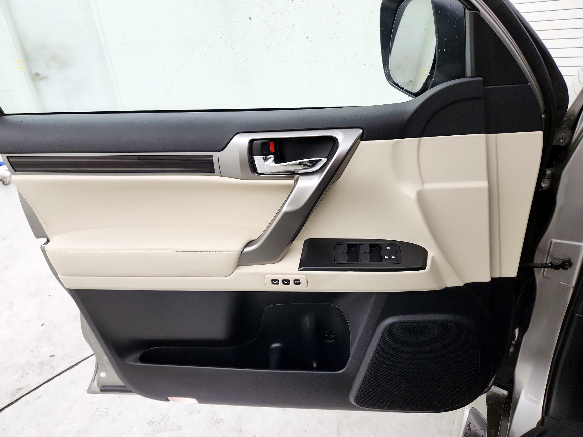 Thumbnail: 2023 Lexus GX - 12