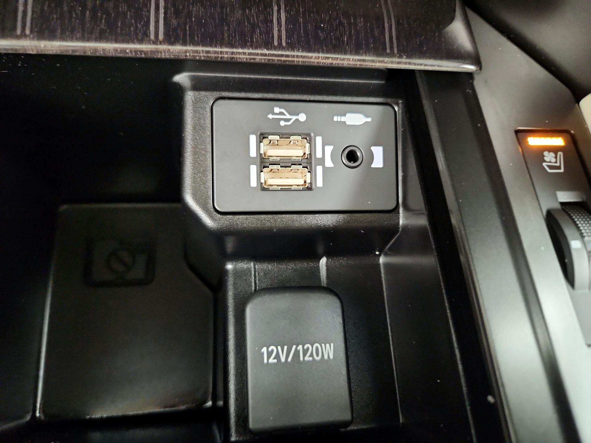 Thumbnail: 2023 Lexus GX - 18
