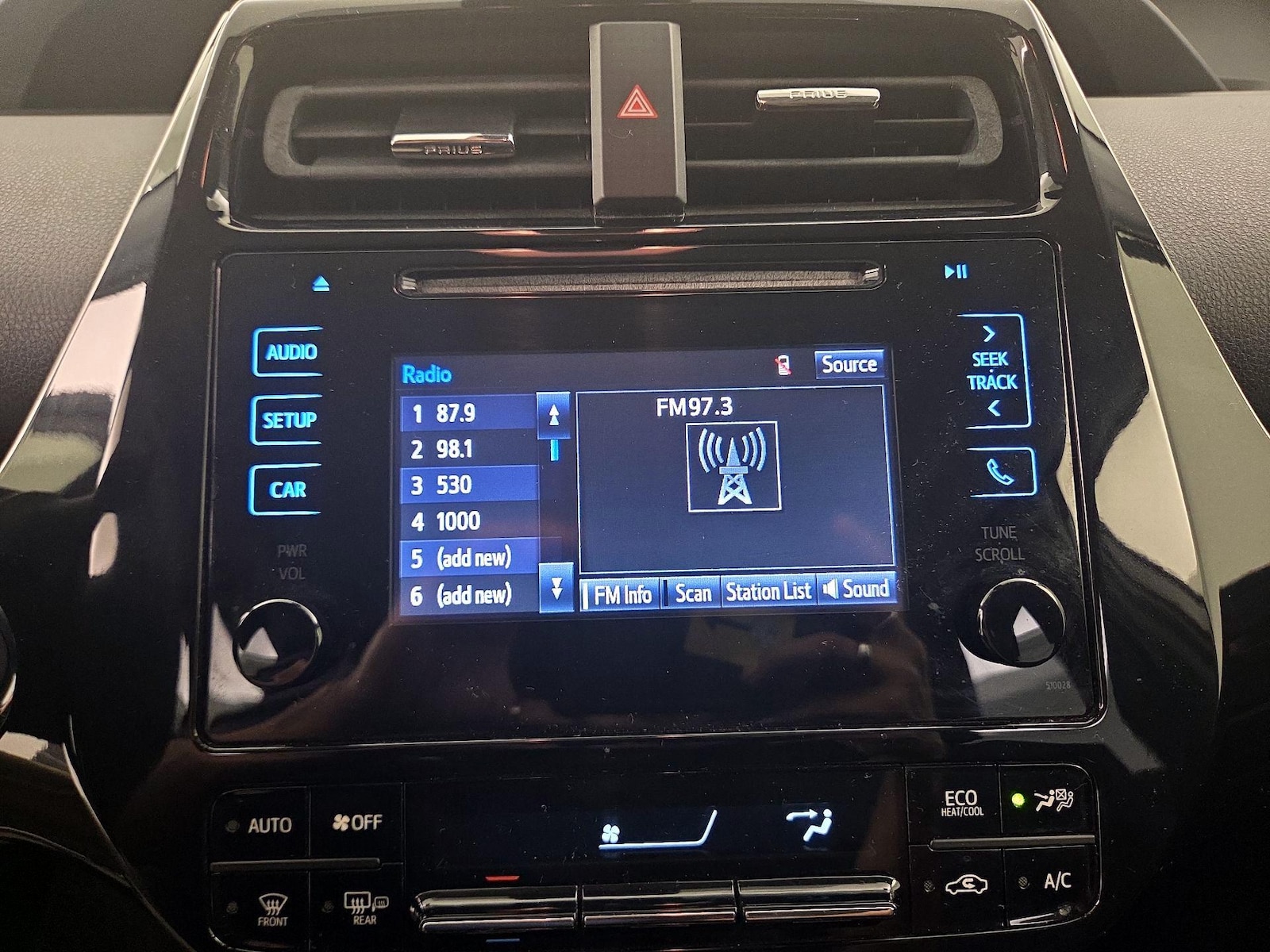 2017 Toyota Prius Two - Photo 16