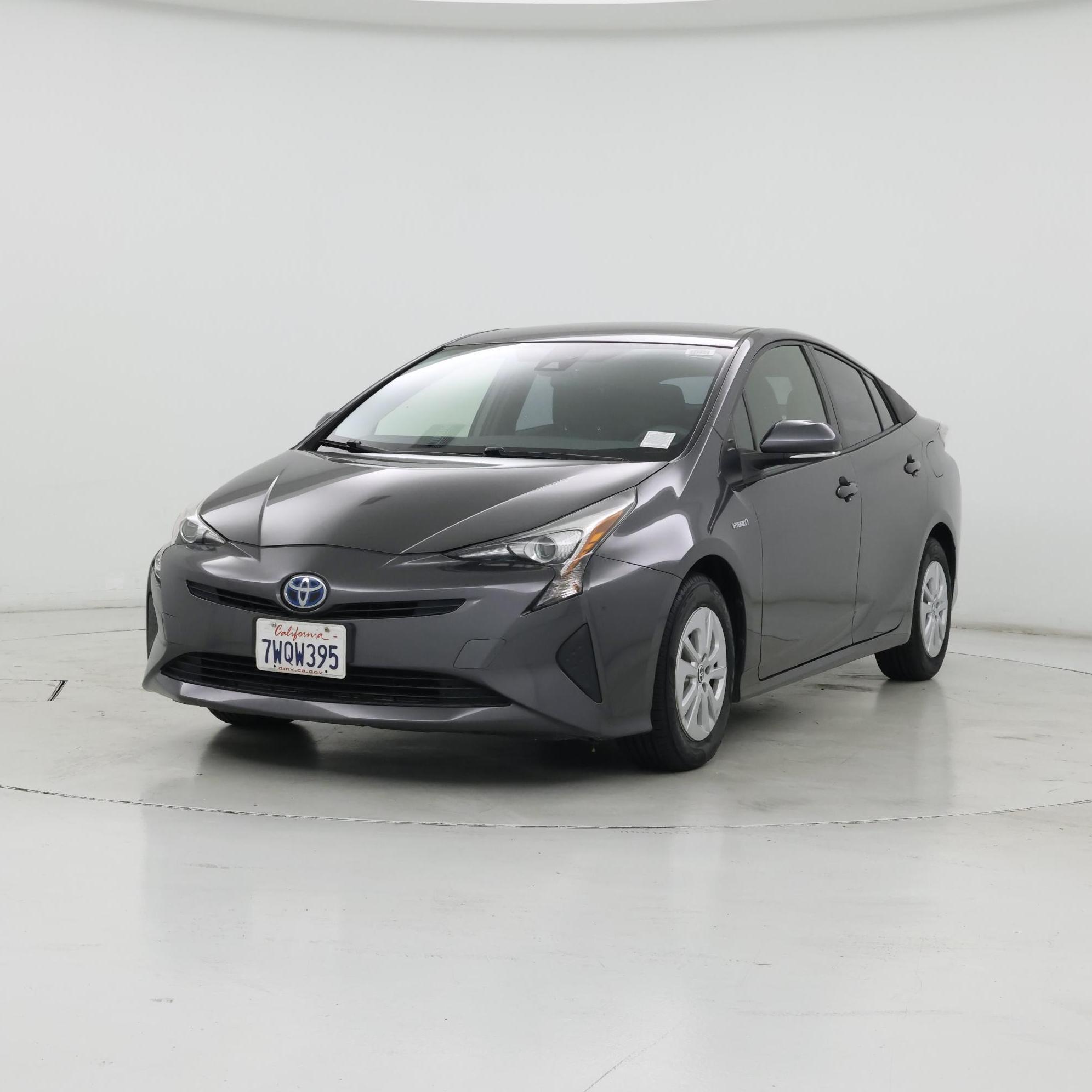 Thumbnail: 2017 Toyota Prius - 4