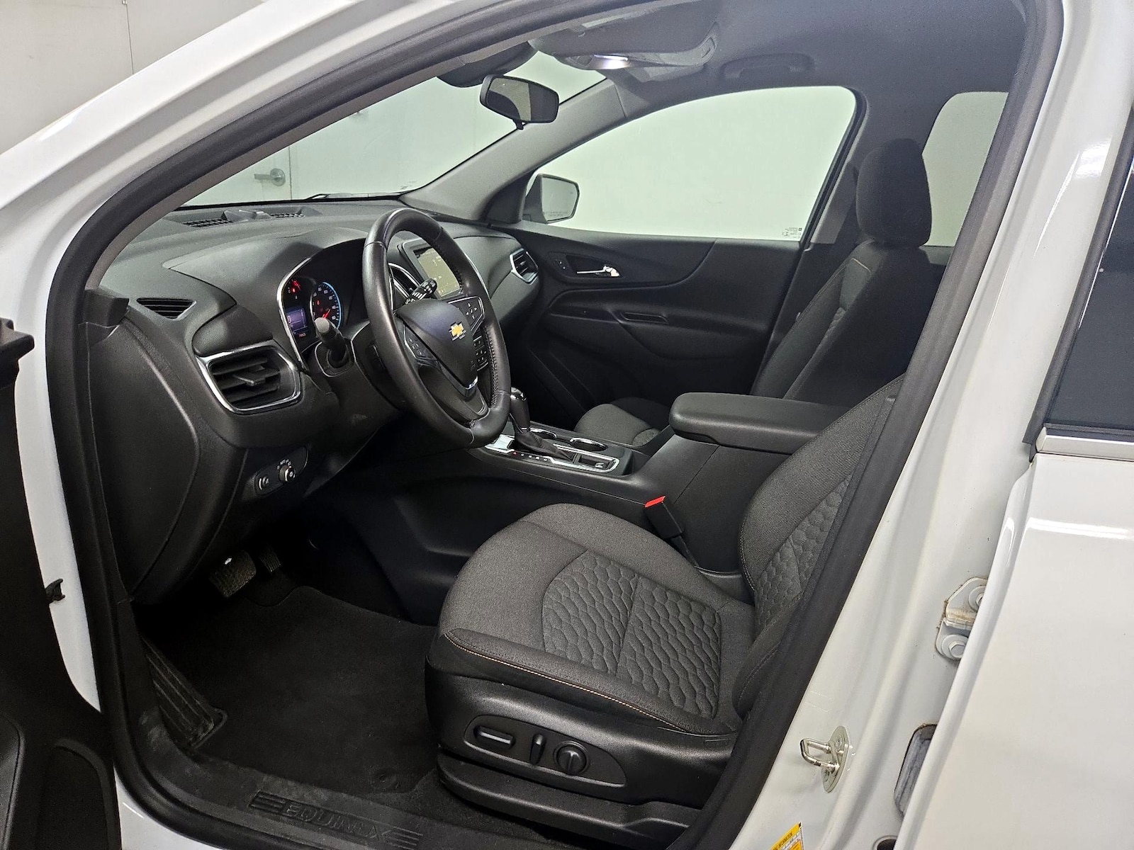 2019 Chevrolet Equinox LT - Photo 12