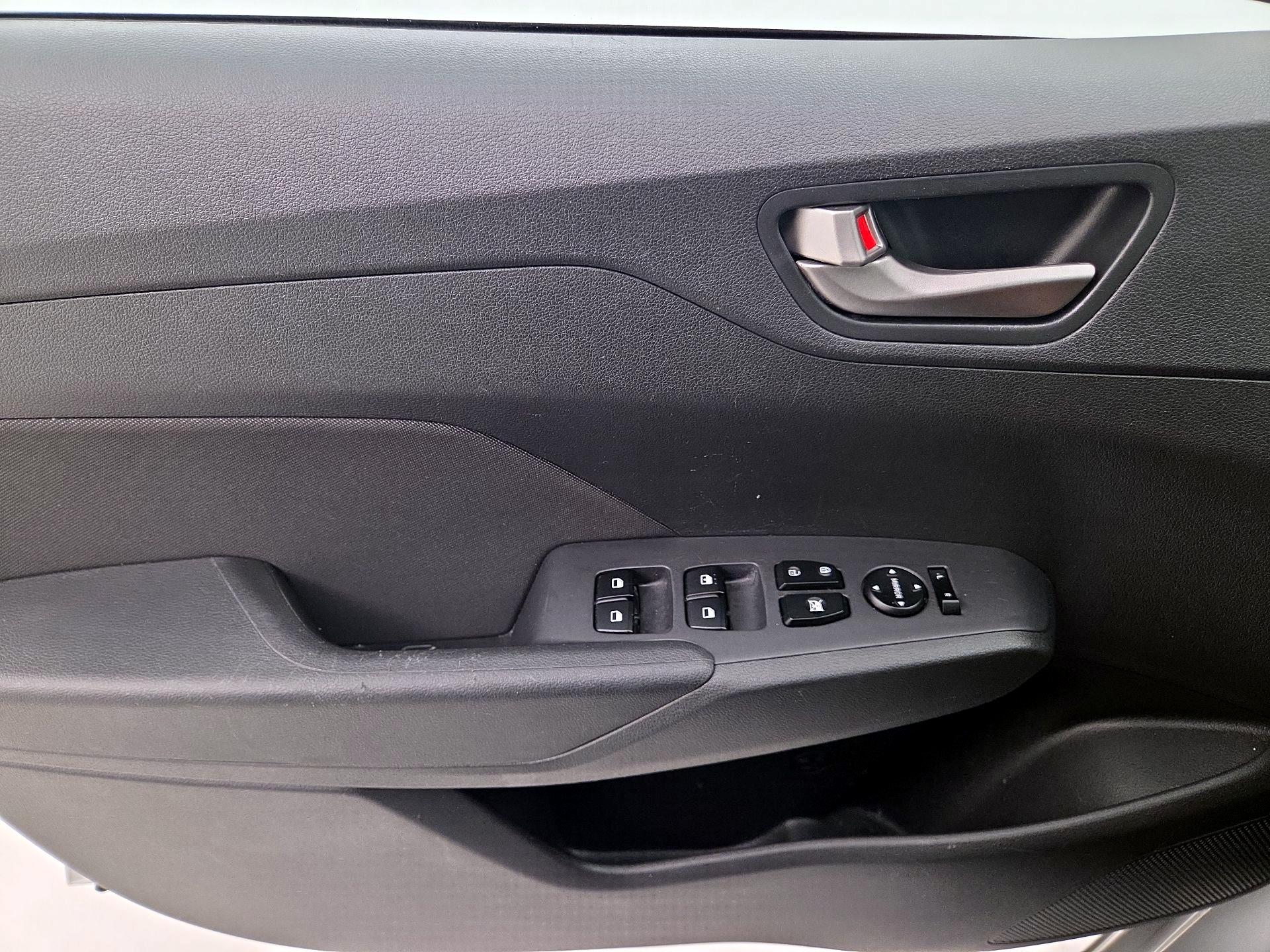 Thumbnail: 2021 Hyundai Accent - 12