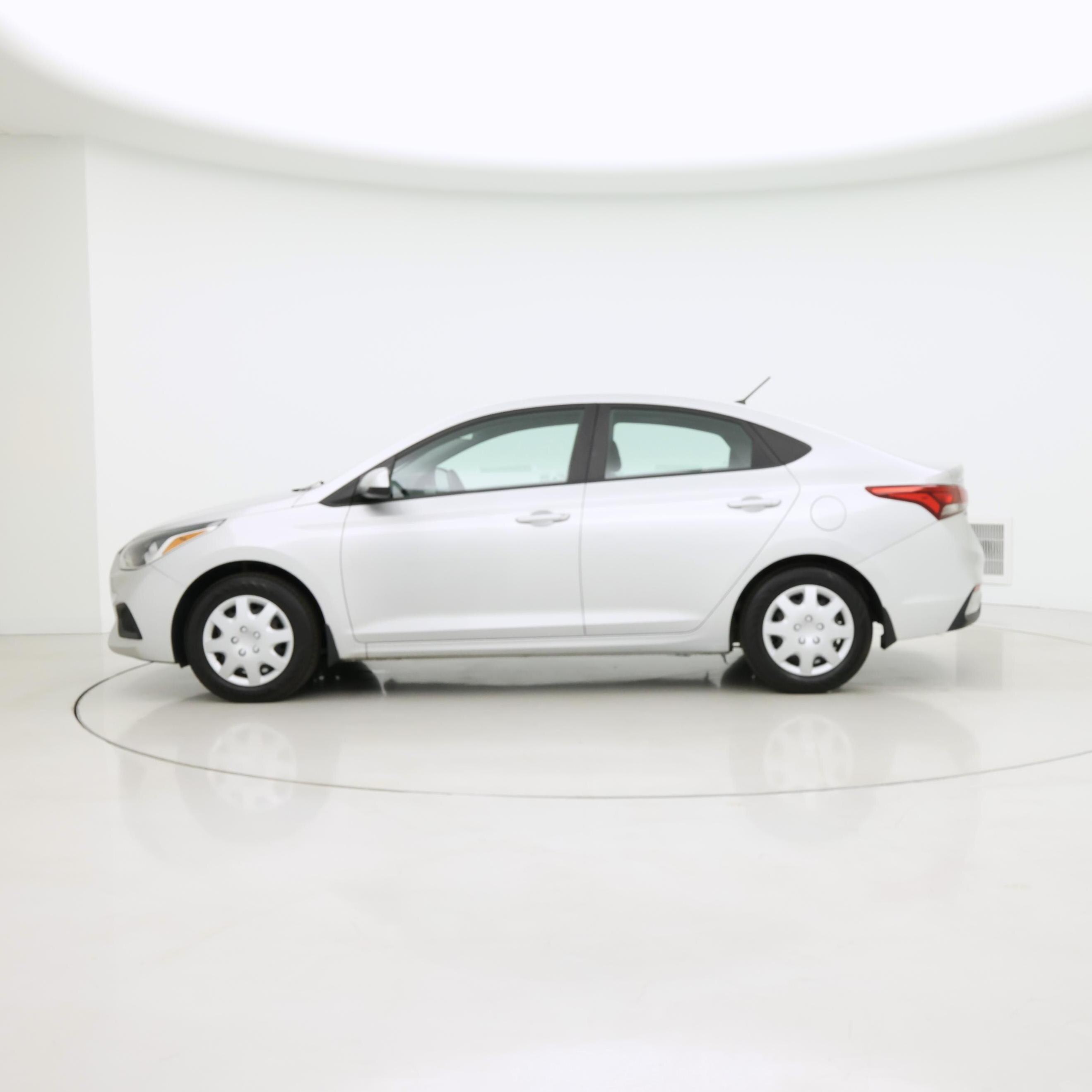 Thumbnail: 2021 Hyundai Accent - 3