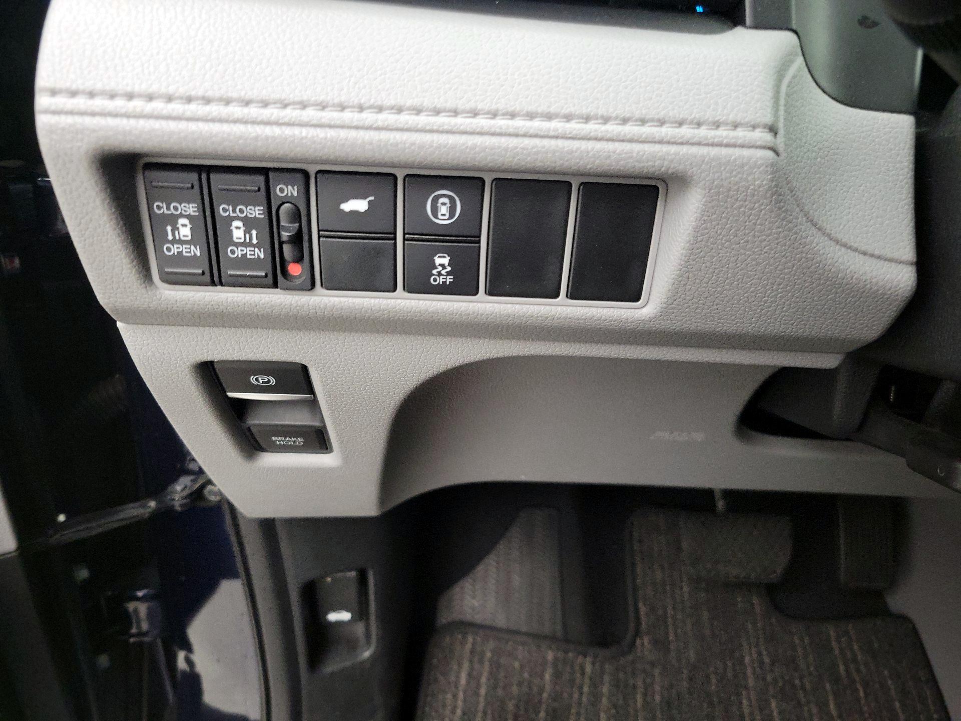 Thumbnail: 2021 Honda Odyssey - 13