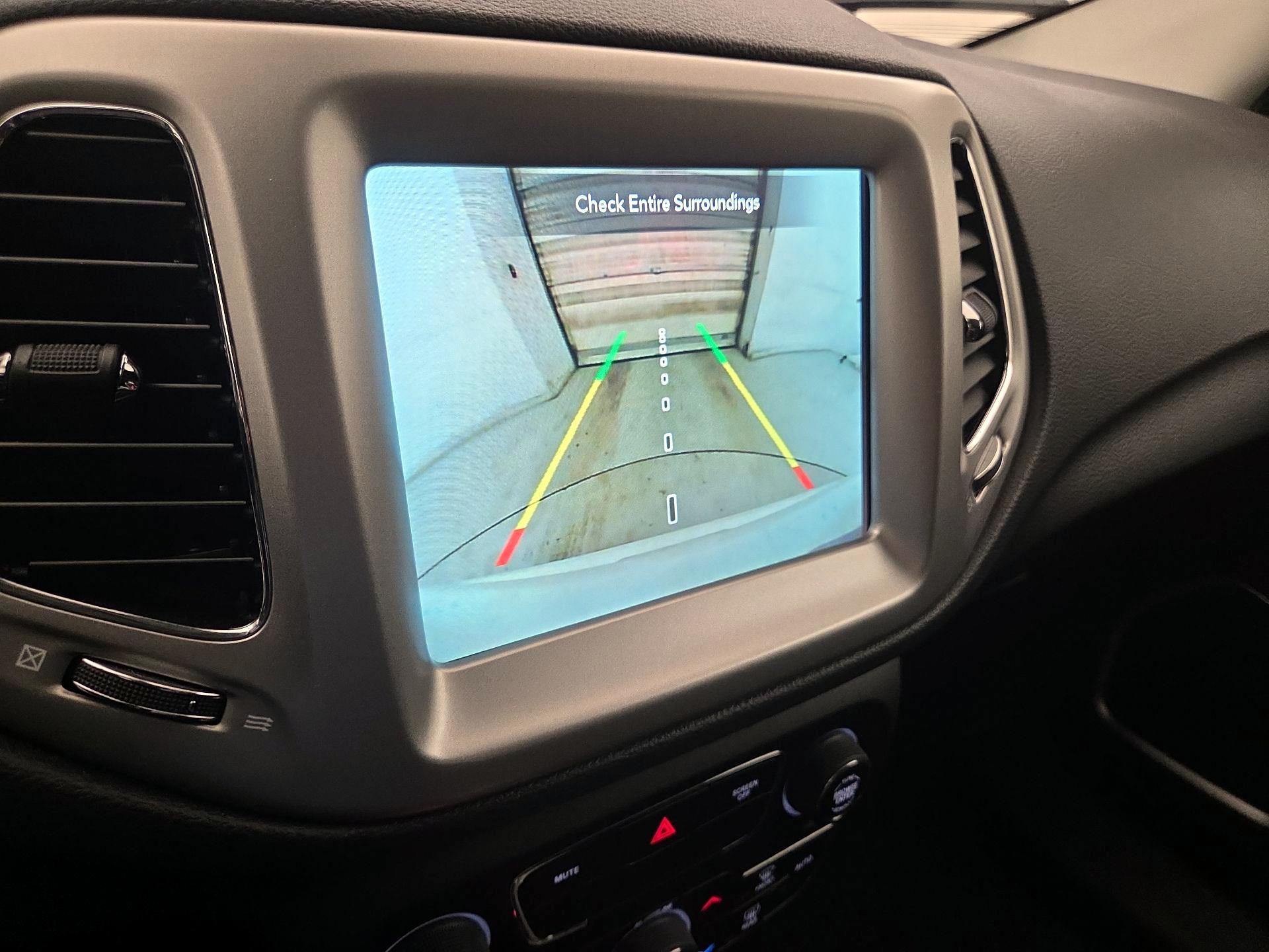 Thumbnail: 2020 Jeep Compass - 15