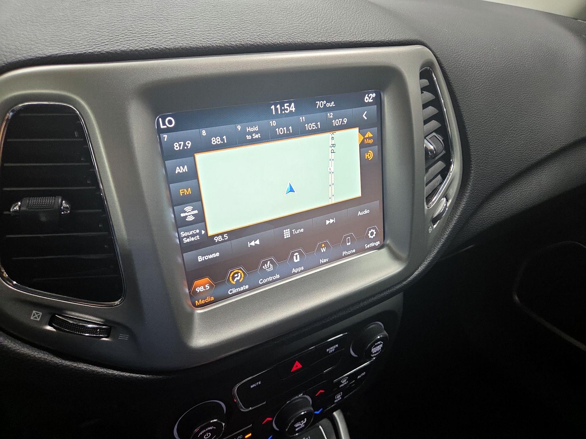 Thumbnail: 2020 Jeep Compass - 16