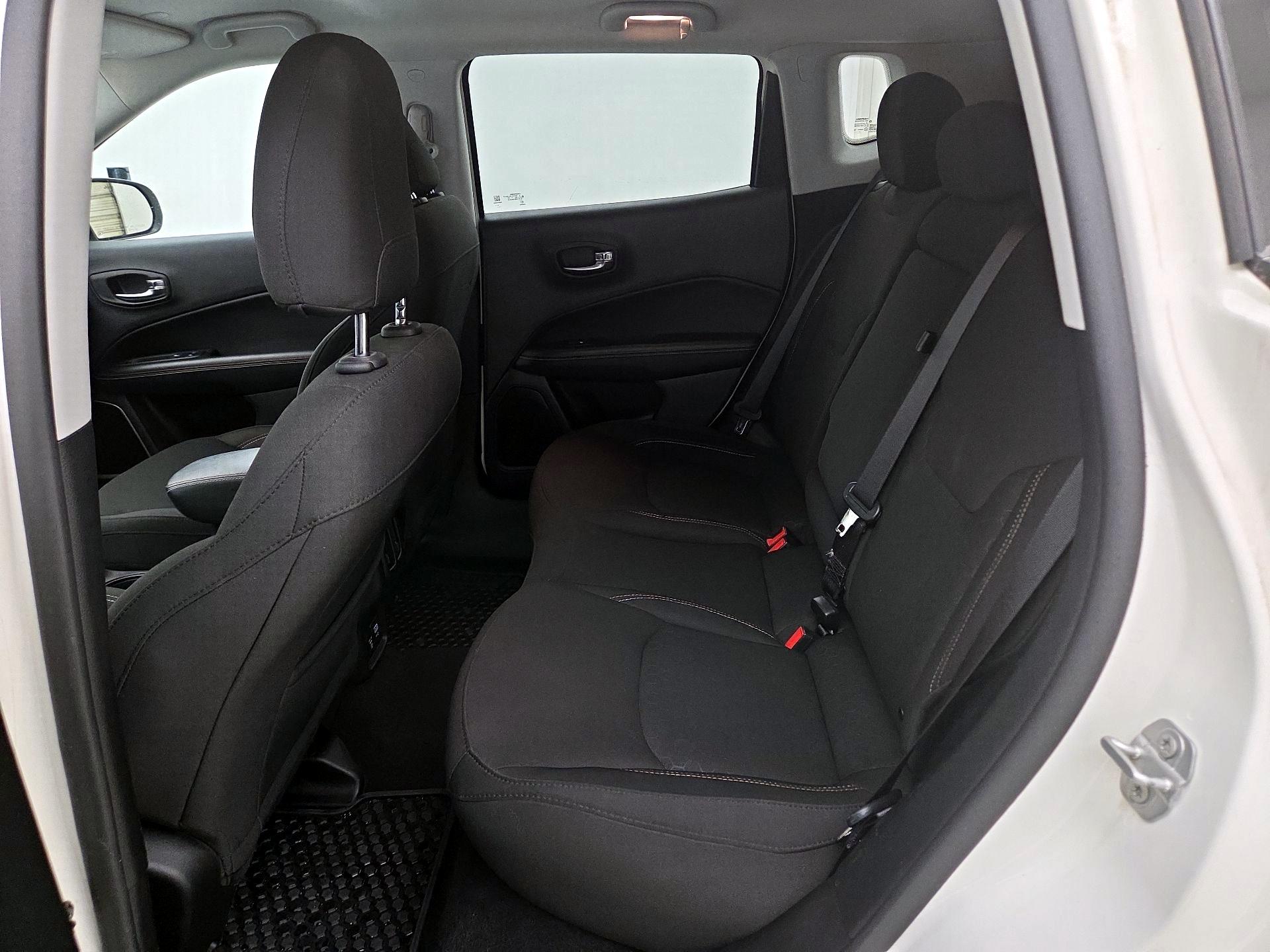 Thumbnail: 2020 Jeep Compass - 20