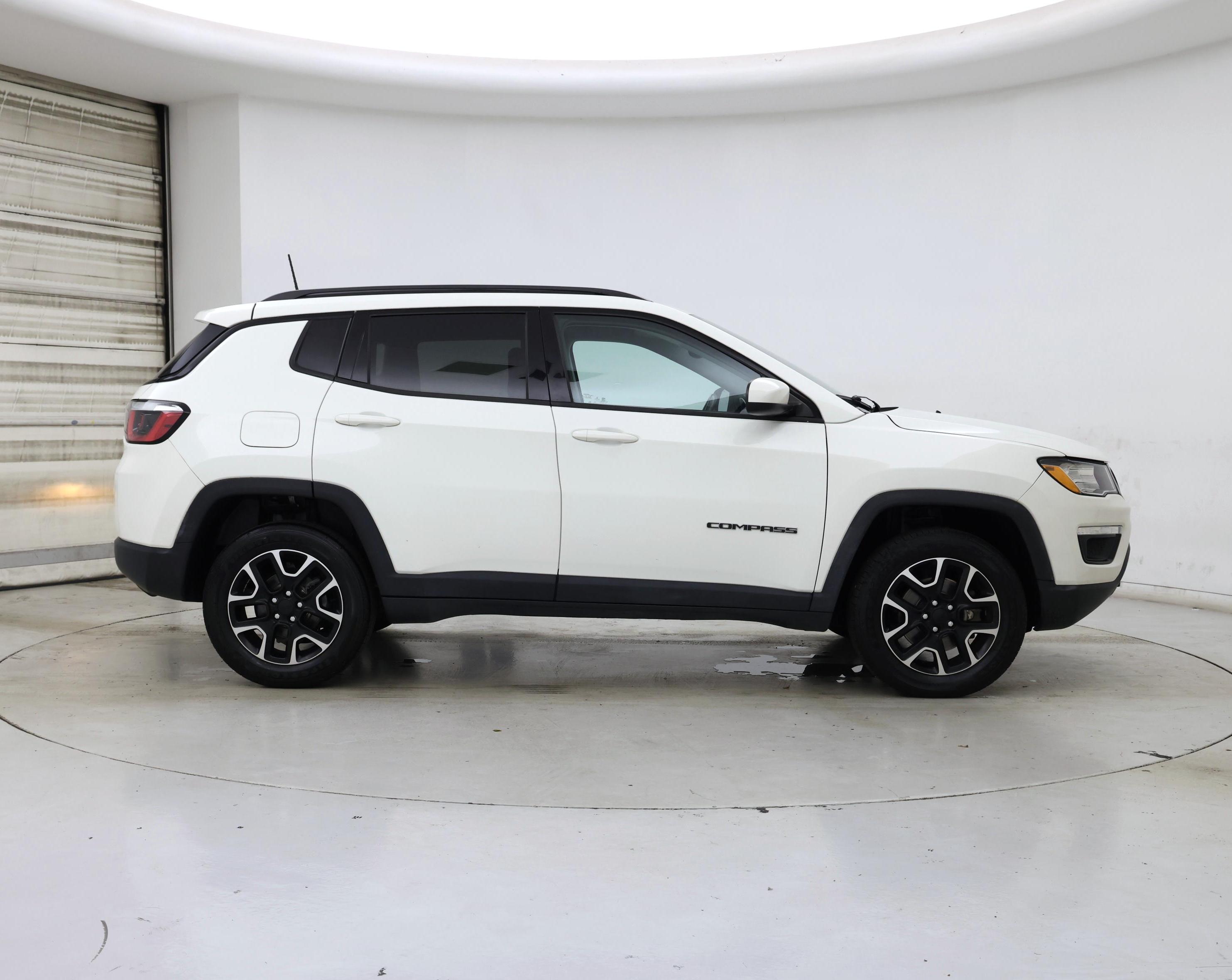 Thumbnail: 2020 Jeep Compass - 7