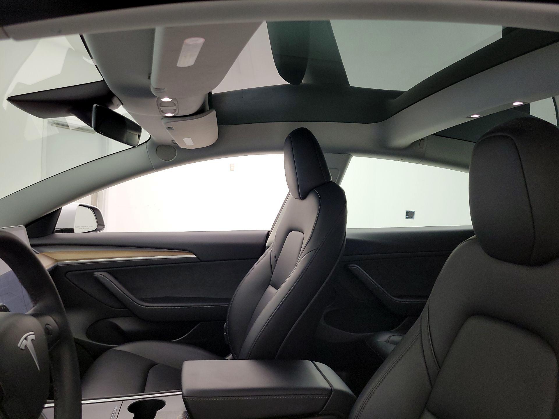 Thumbnail: 2023 Tesla Model 3 - 18