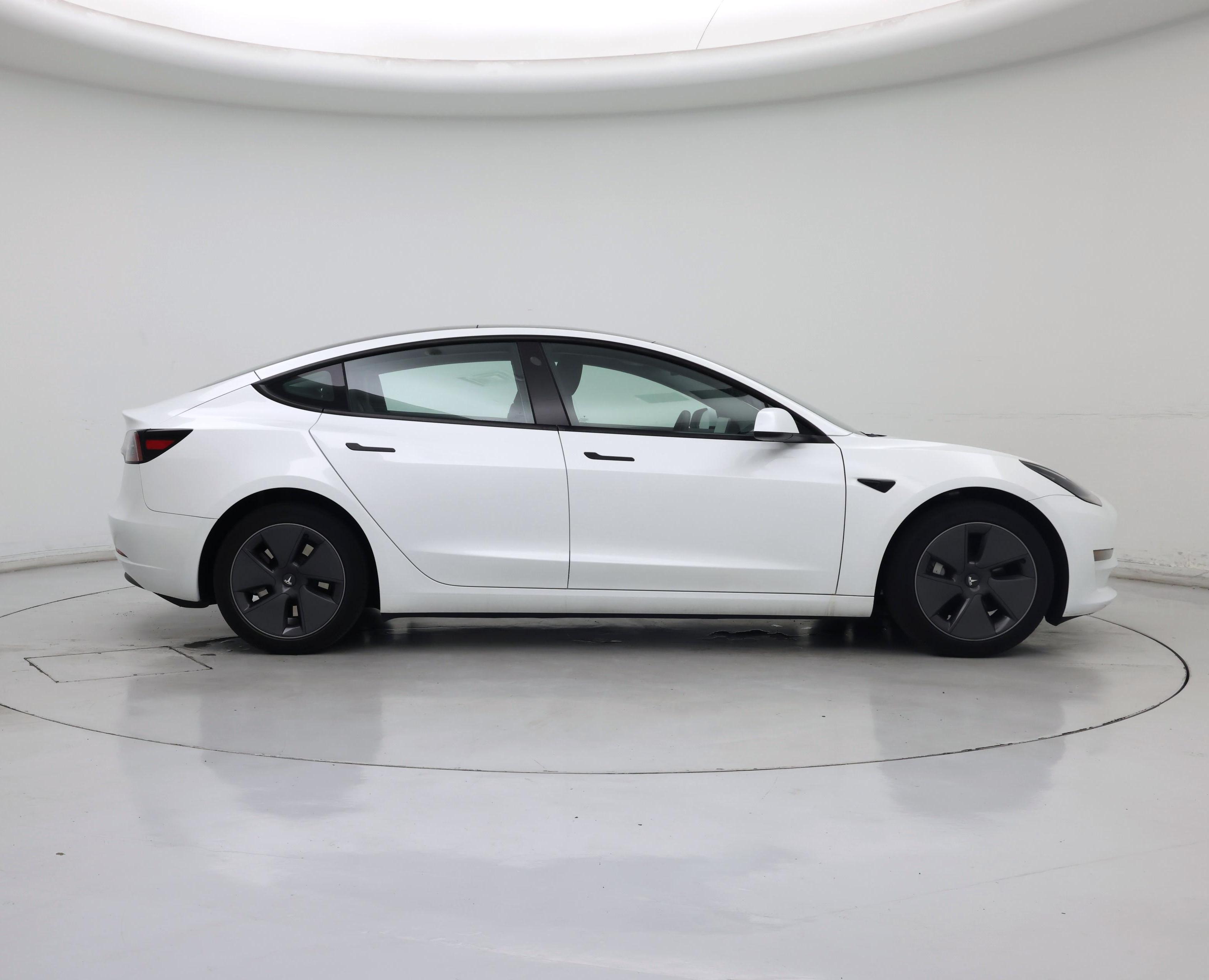 Thumbnail: 2023 Tesla Model 3 - 7