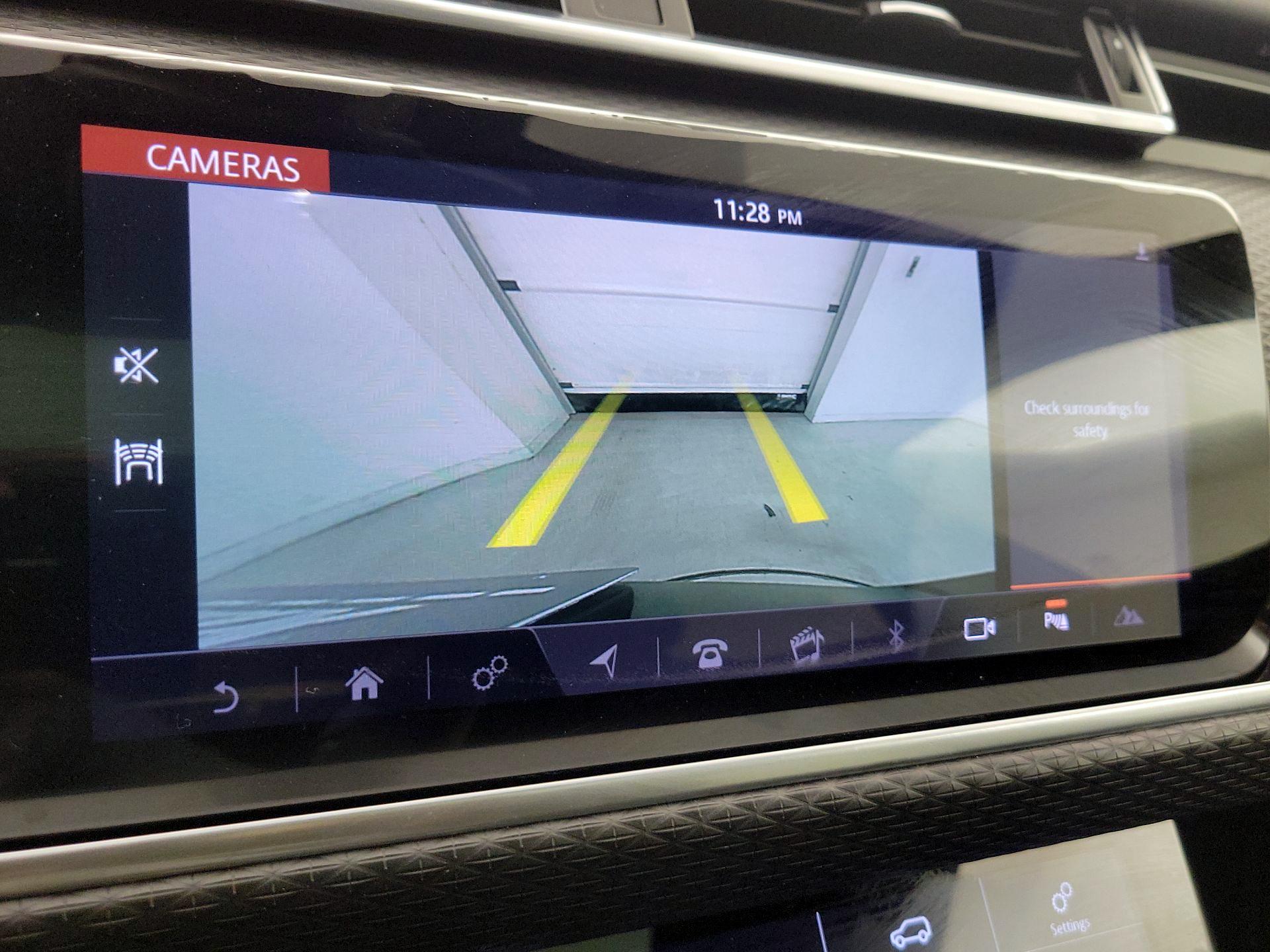 Thumbnail: 2018 Land Rover Range Rover Velar - 15