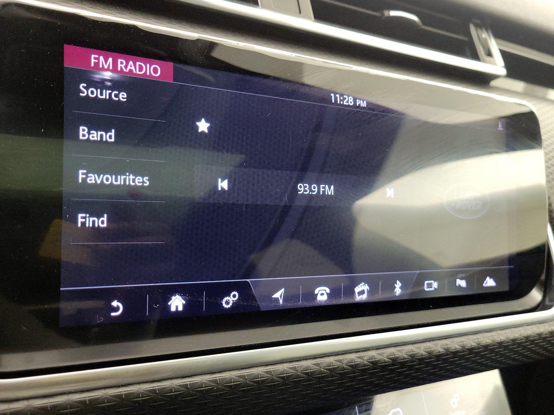 Thumbnail: 2018 Land Rover Range Rover Velar - 16