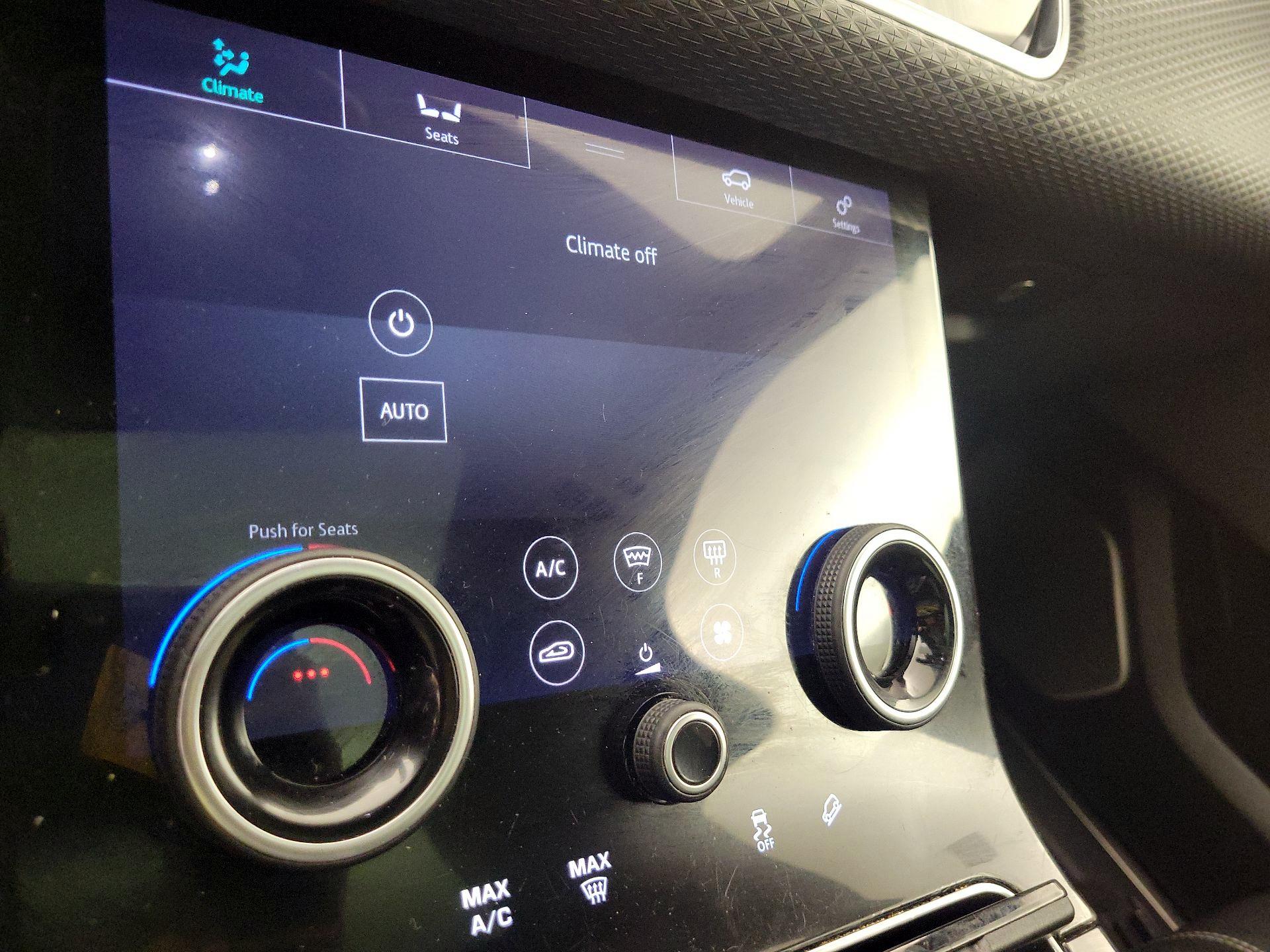 Thumbnail: 2018 Land Rover Range Rover Velar - 17