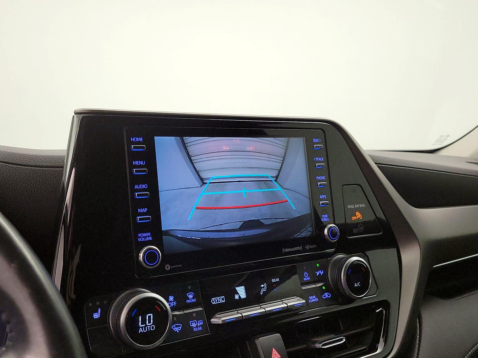 Thumbnail: 2020 Toyota Highlander - 14