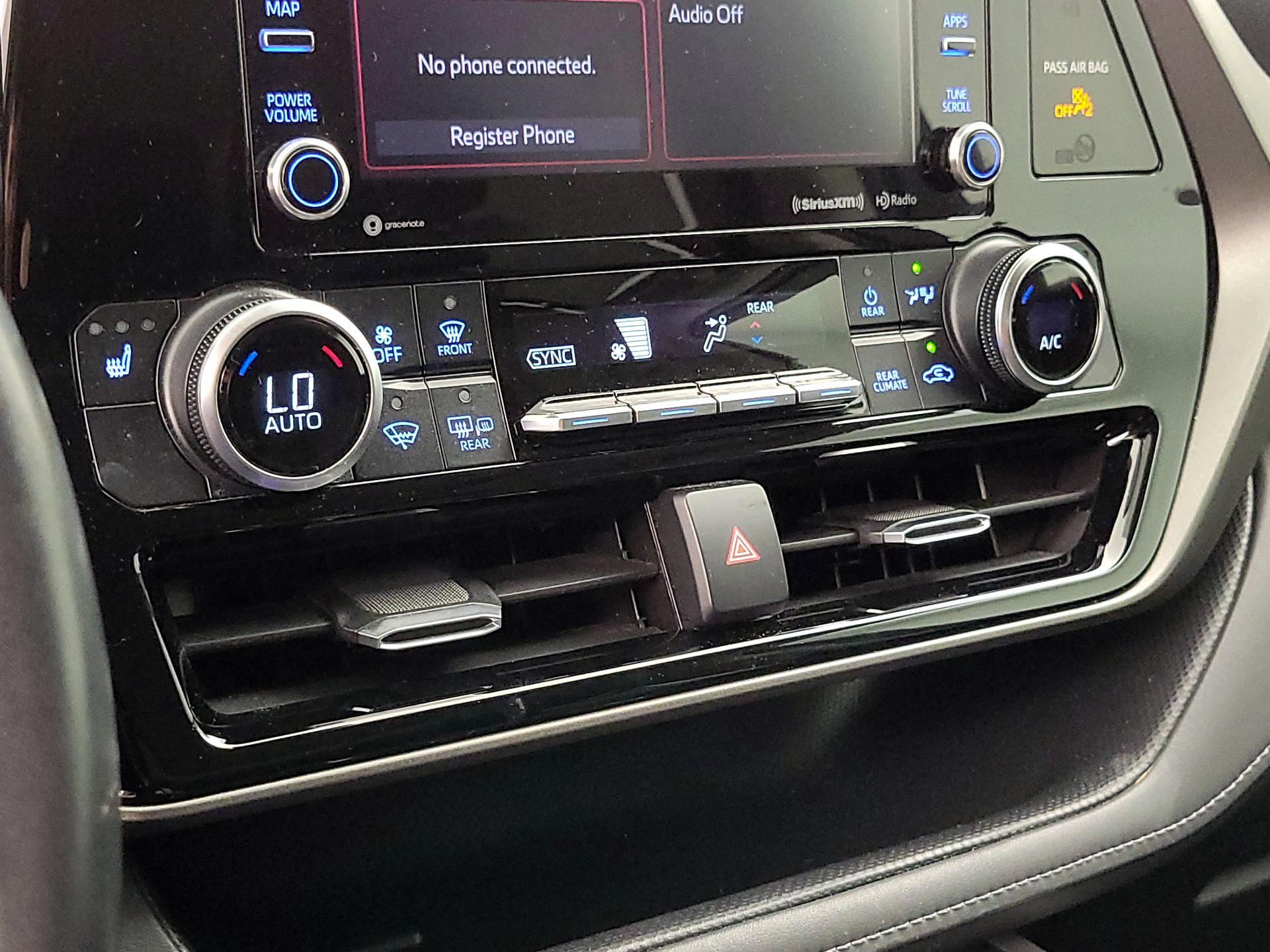 Thumbnail: 2020 Toyota Highlander - 16