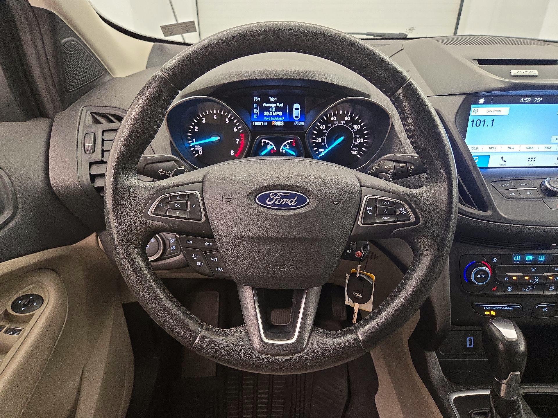 Thumbnail: 2017 Ford Escape - 10