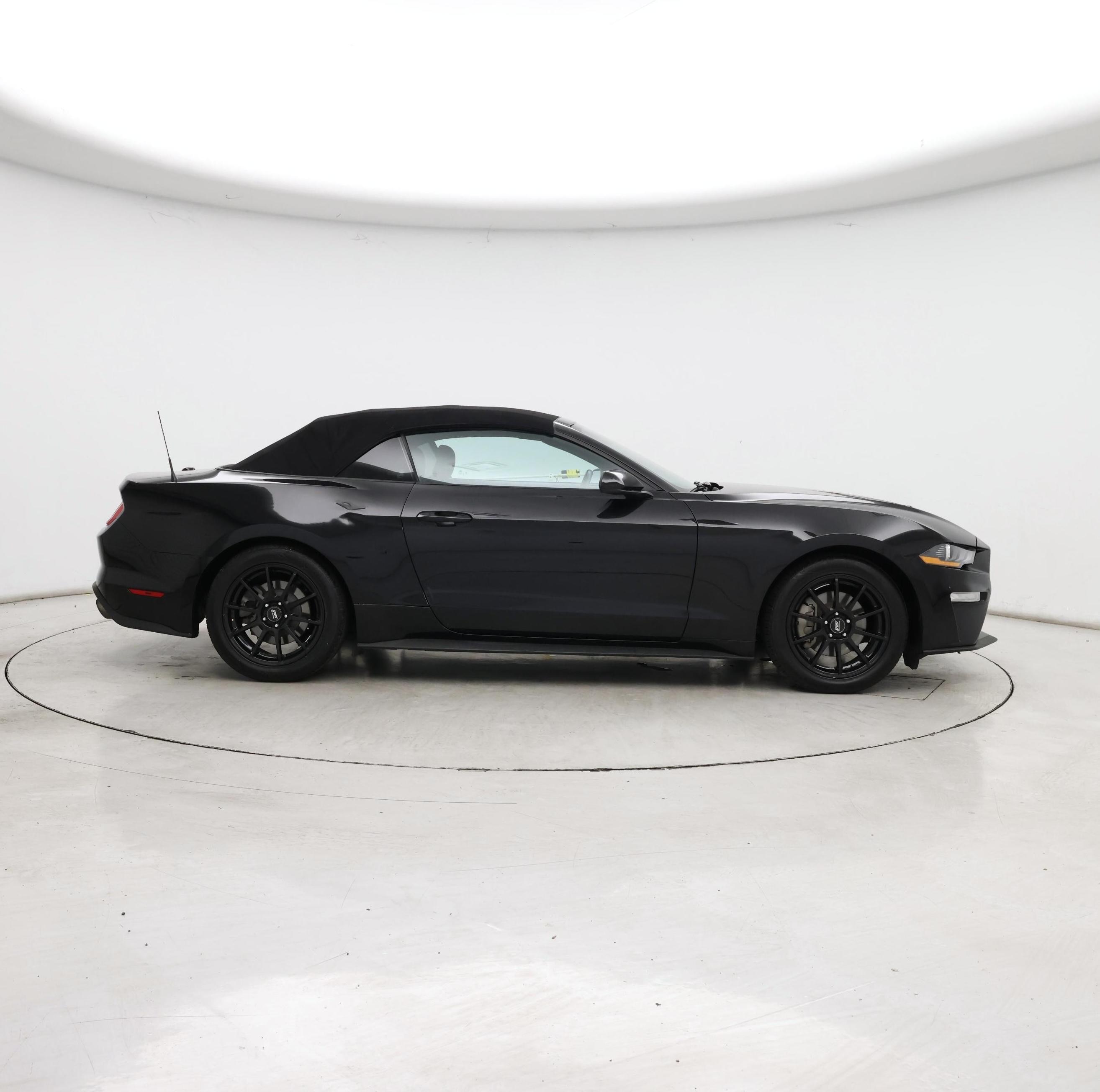 Thumbnail: 2021 Ford Mustang - 7
