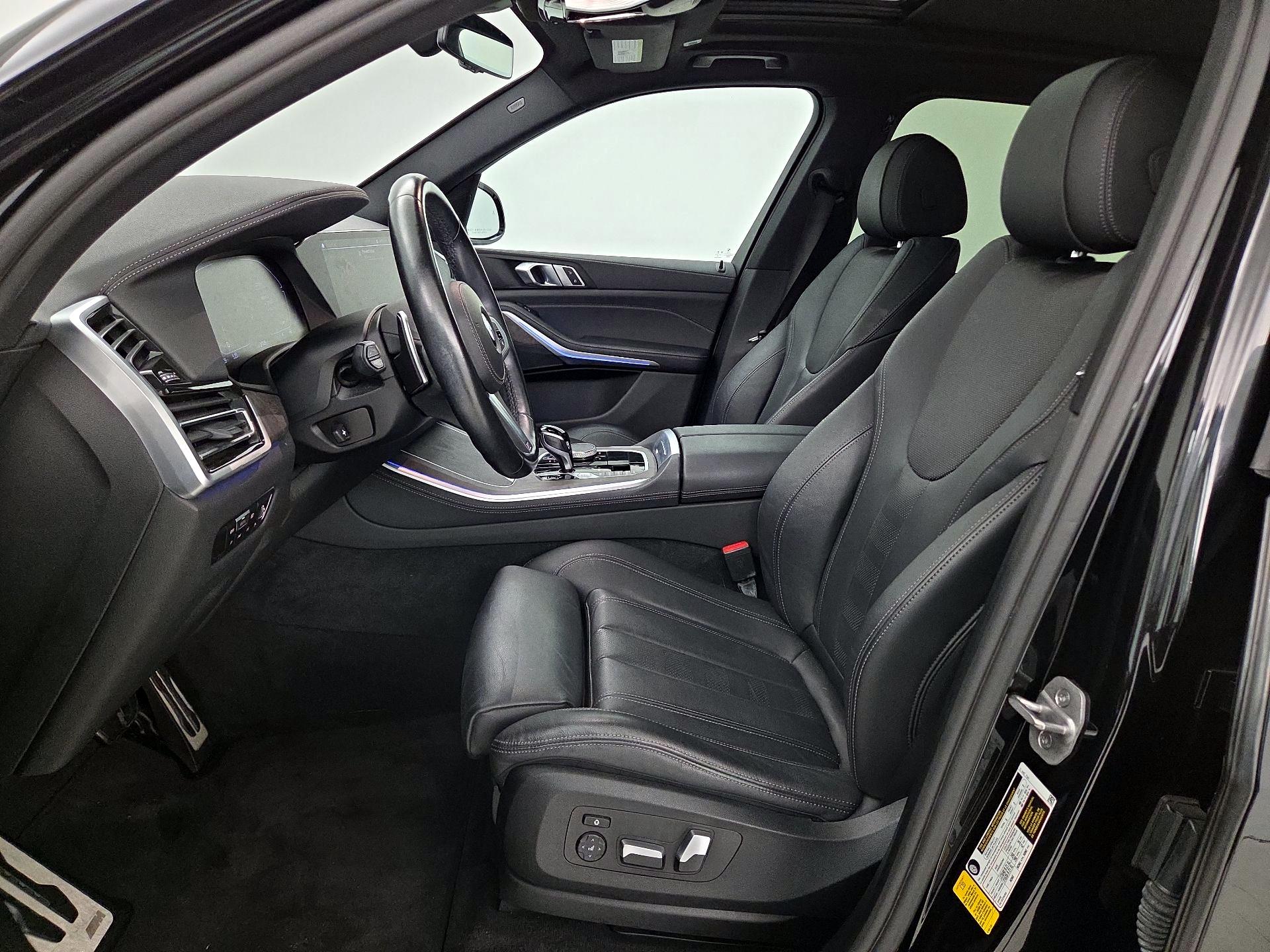 Thumbnail: 2022 BMW X5 - 11