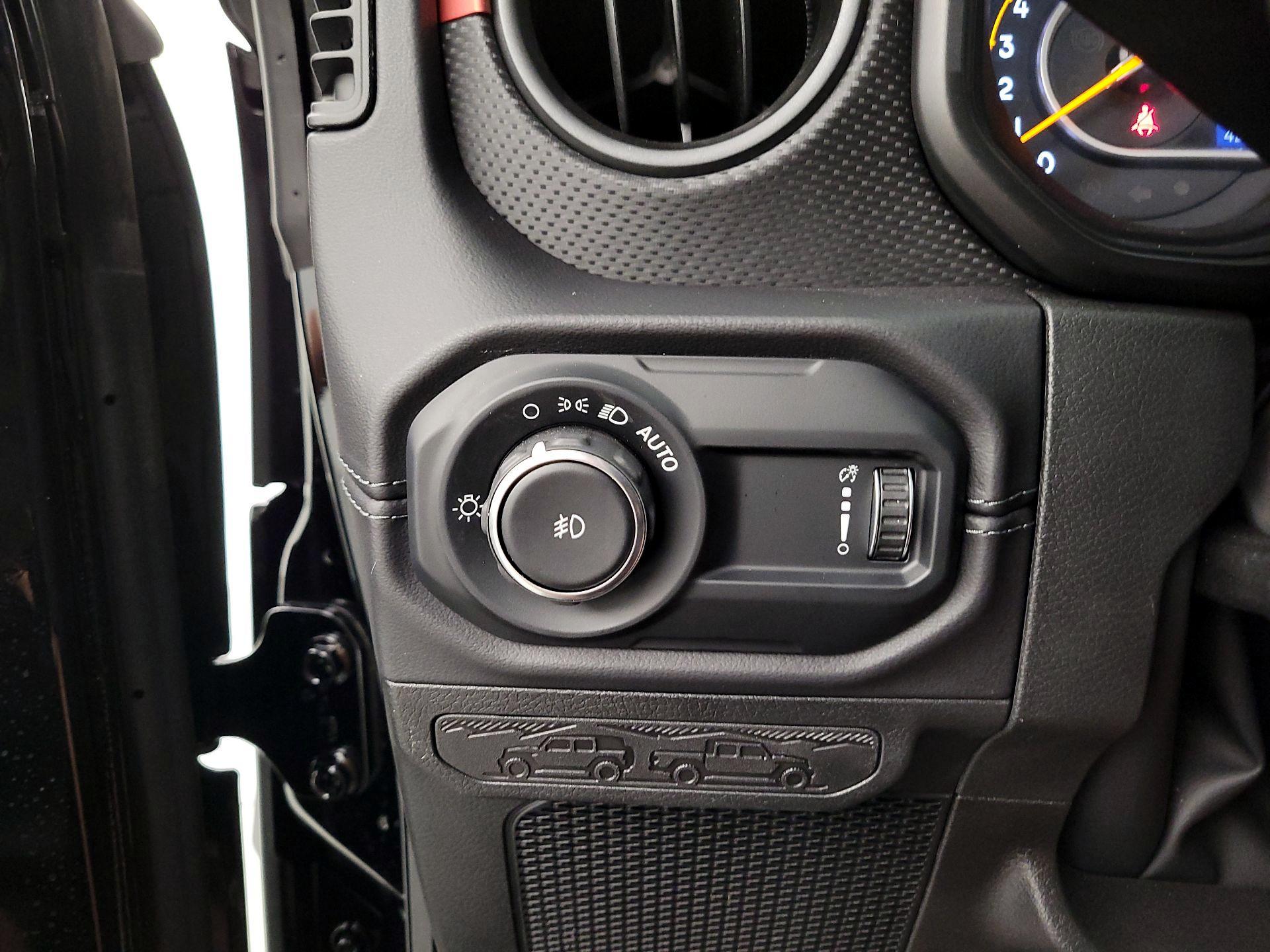 Thumbnail: 2025 Jeep Wrangler - 13