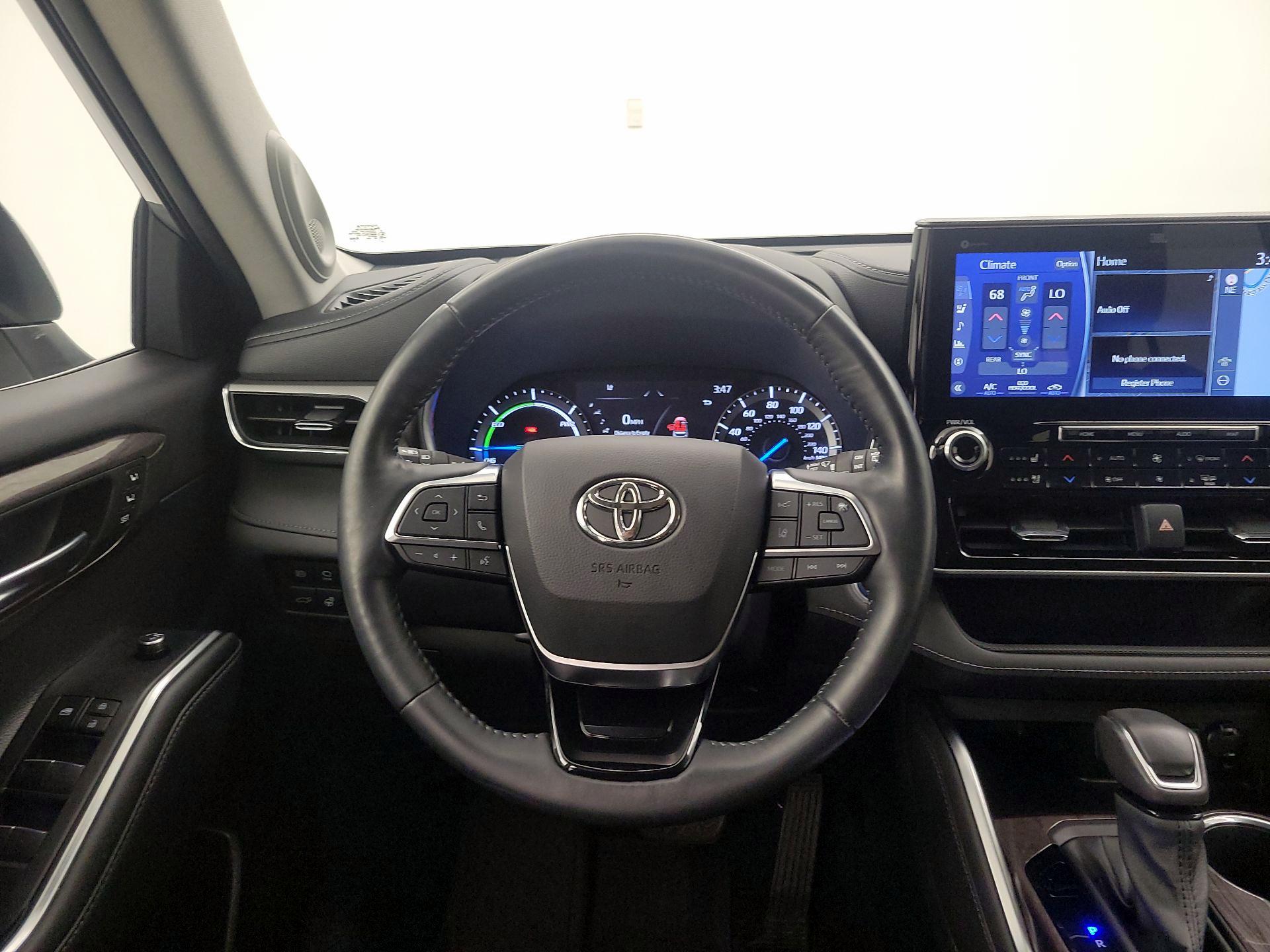 Thumbnail: 2021 Toyota Highlander - 10