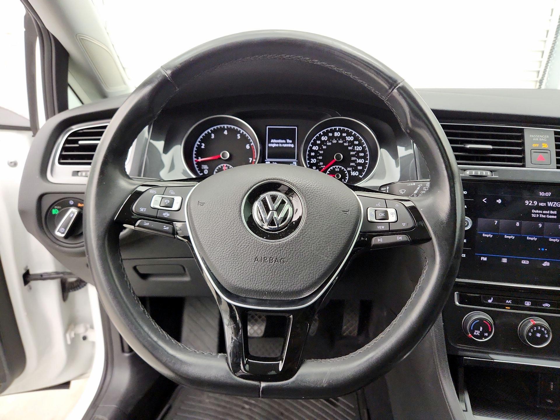 Thumbnail: 2019 Volkswagen Golf - 10