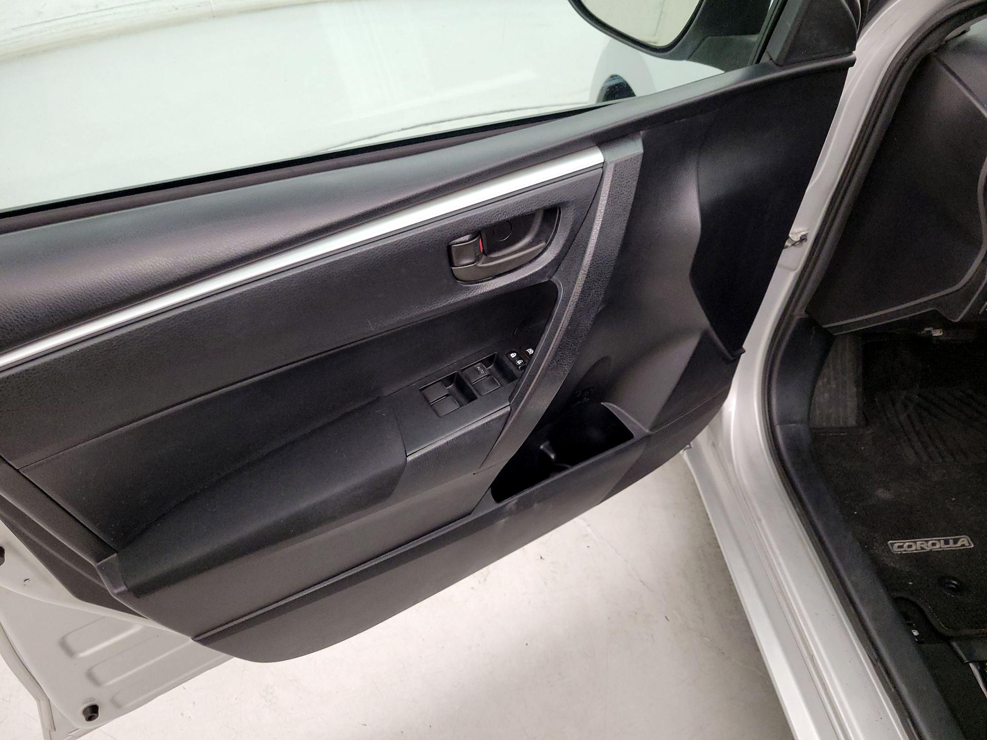 Thumbnail: 2015 Toyota Corolla - 12
