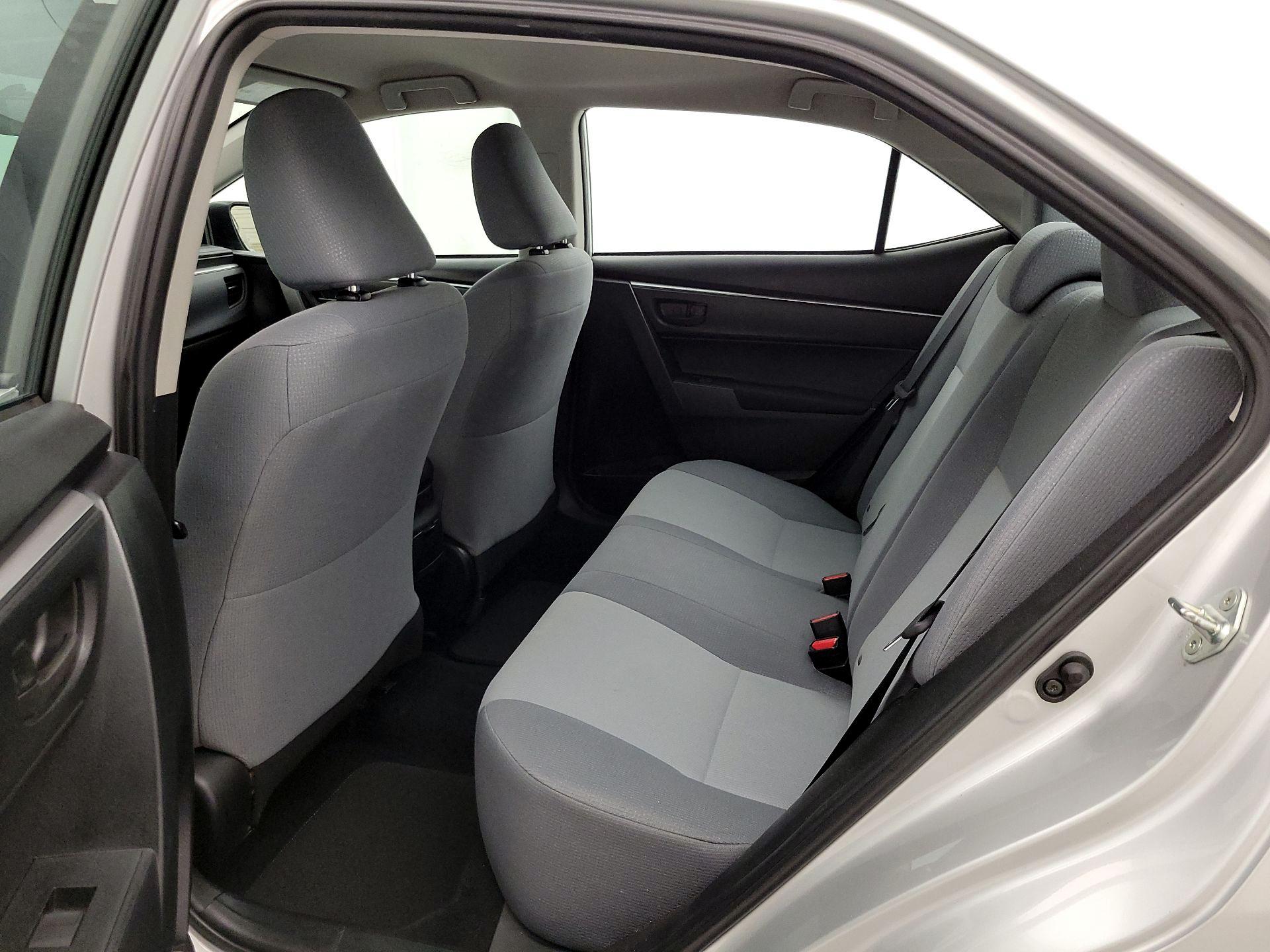 Thumbnail: 2015 Toyota Corolla - 18