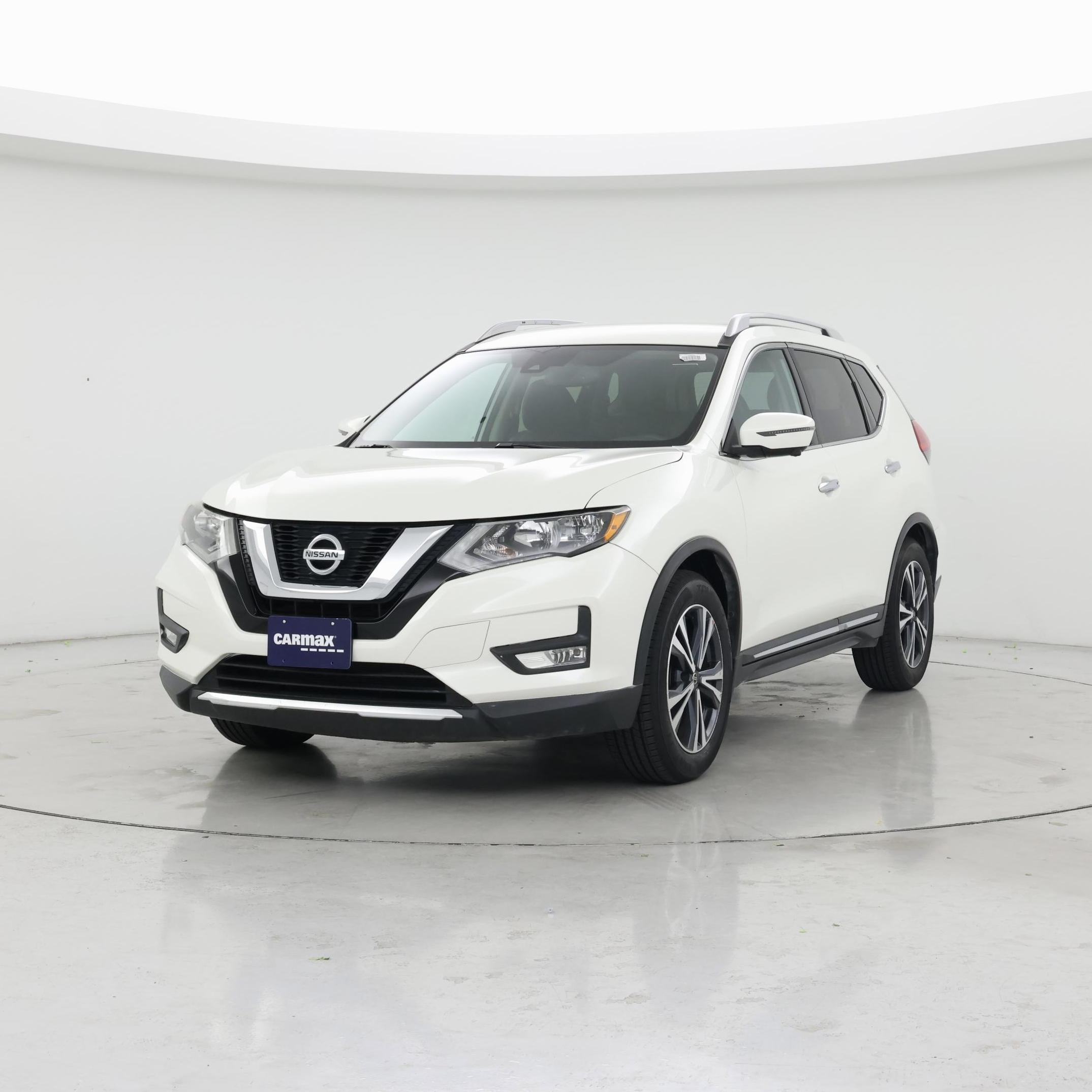 Thumbnail: 2017 Nissan Rogue - 4