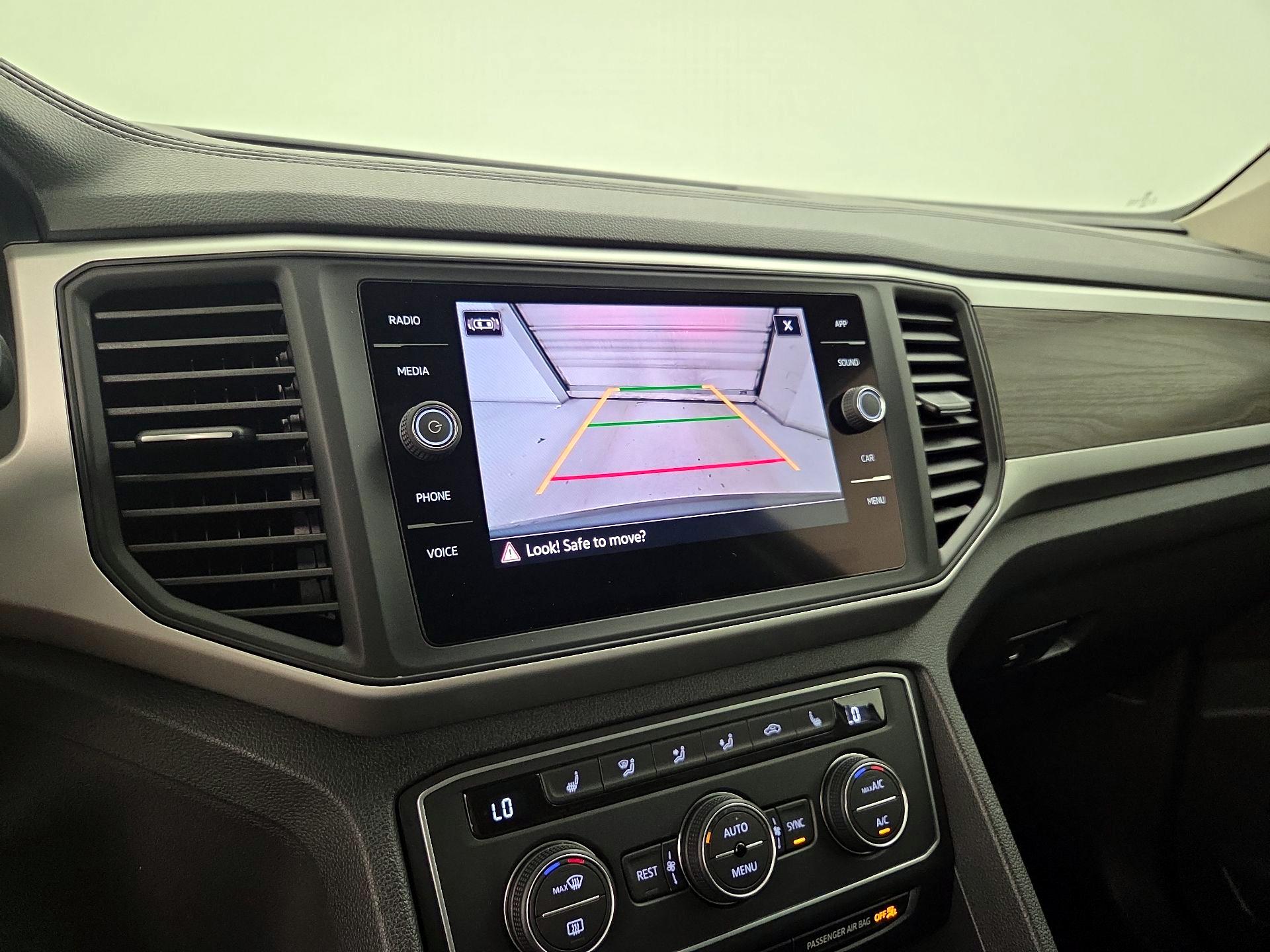 Thumbnail: 2021 Volkswagen Atlas - 14