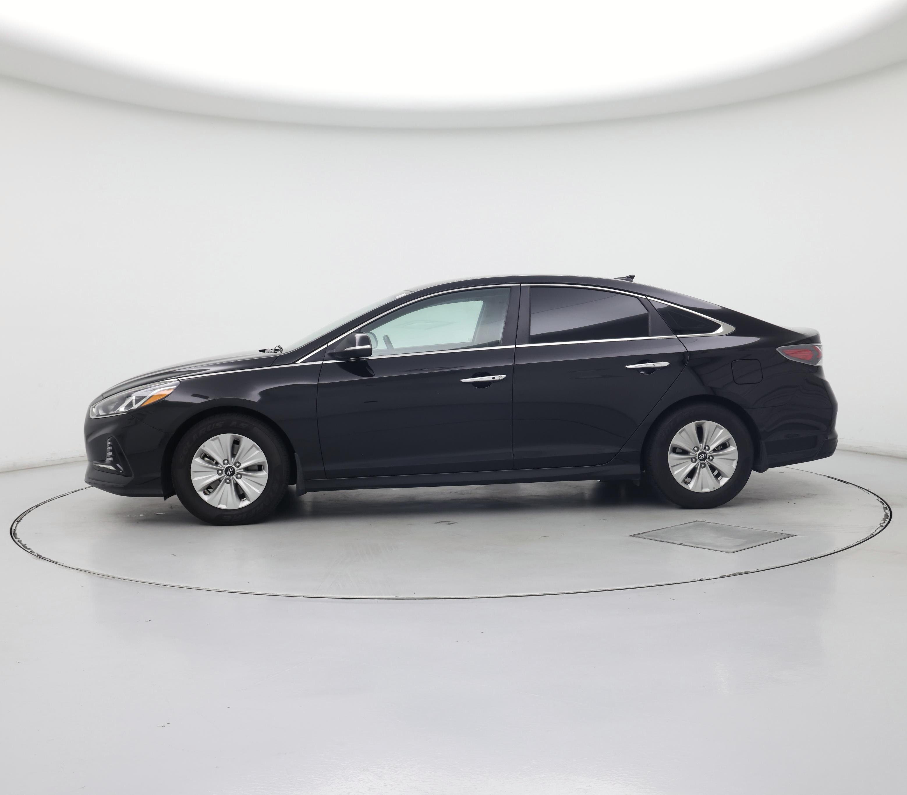 Thumbnail: 2019 Hyundai Sonata - 3