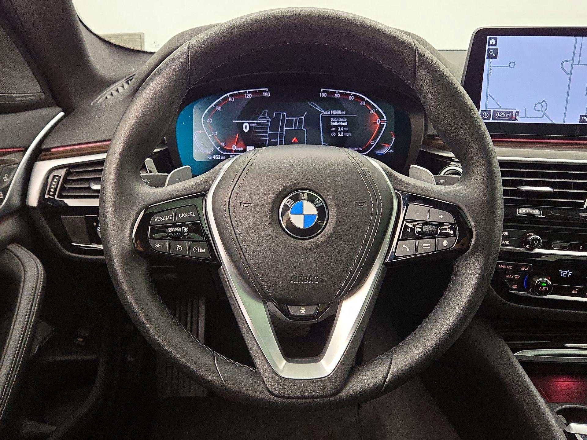 Thumbnail: 2021 BMW 5 Series - 10