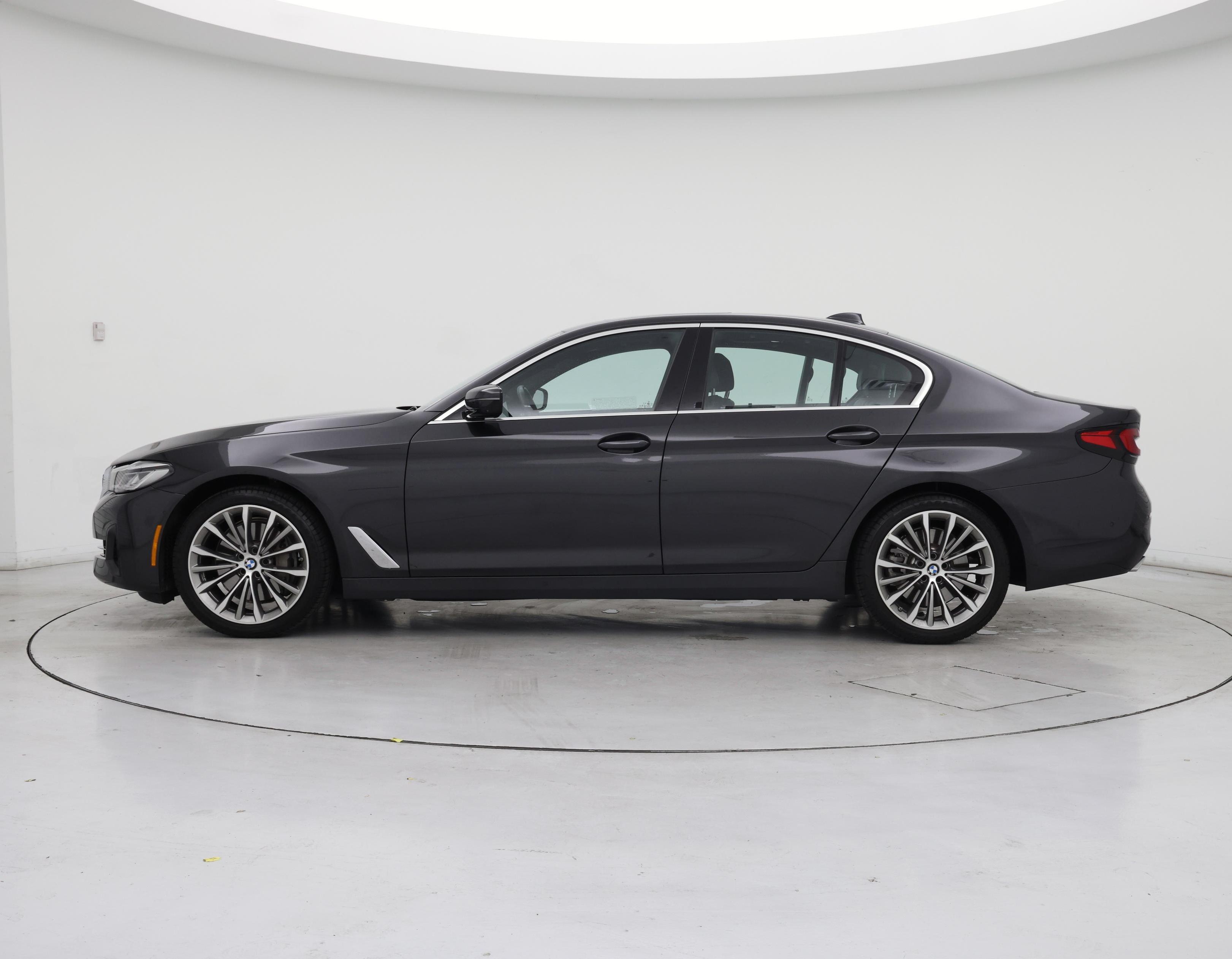 Thumbnail: 2021 BMW 5 Series - 3